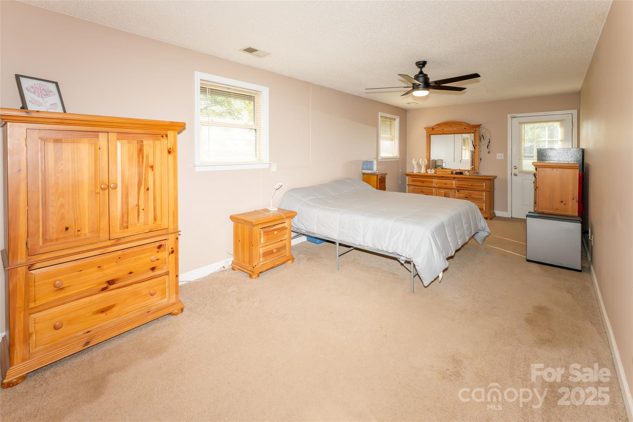 125 Southwood Park Property Photo 18