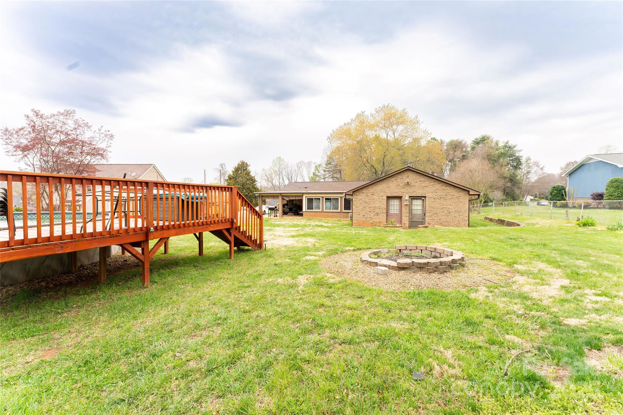 125 Southwood Park Property Photo 20