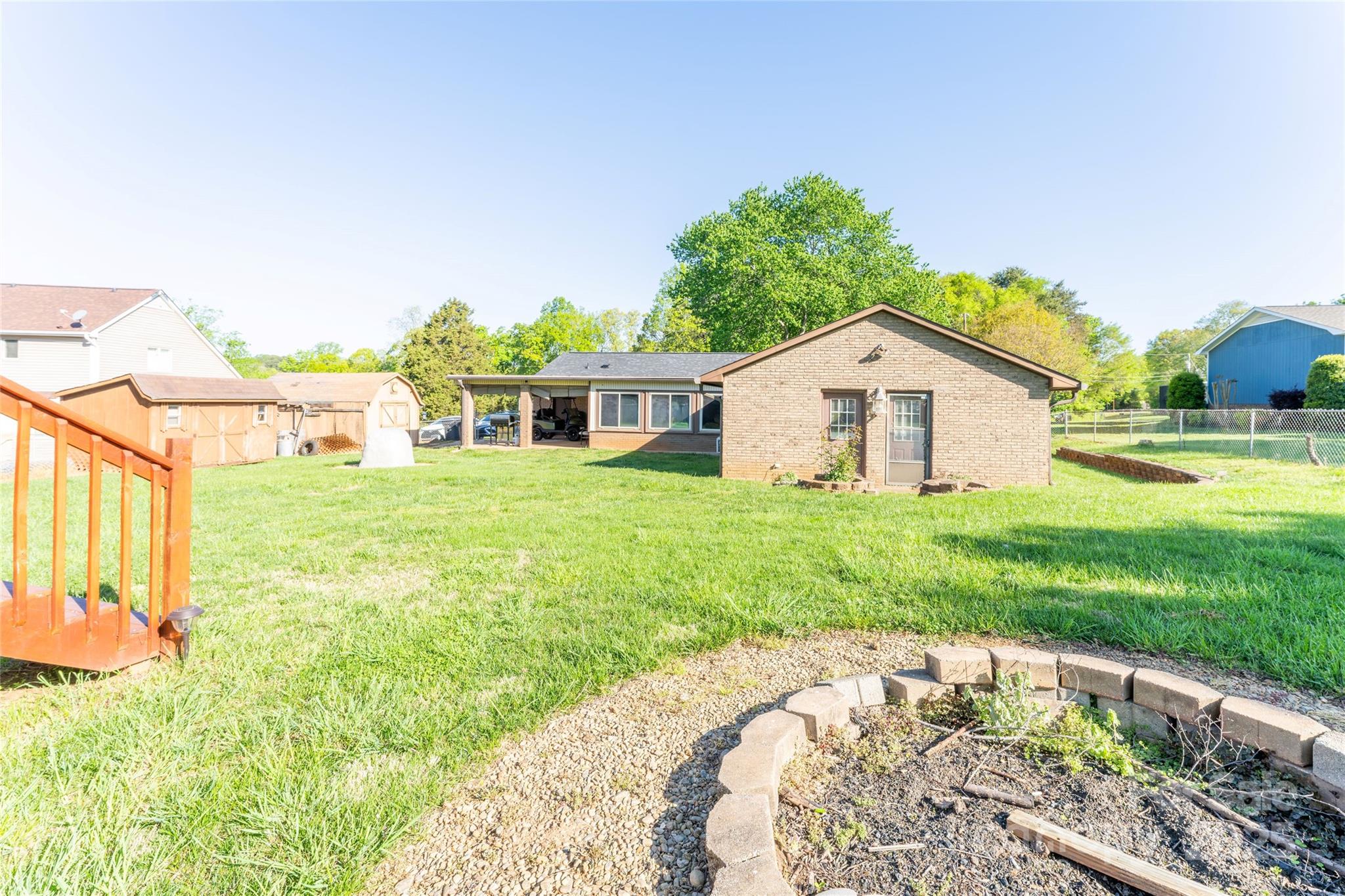 125 Southwood Park Property Photo 21