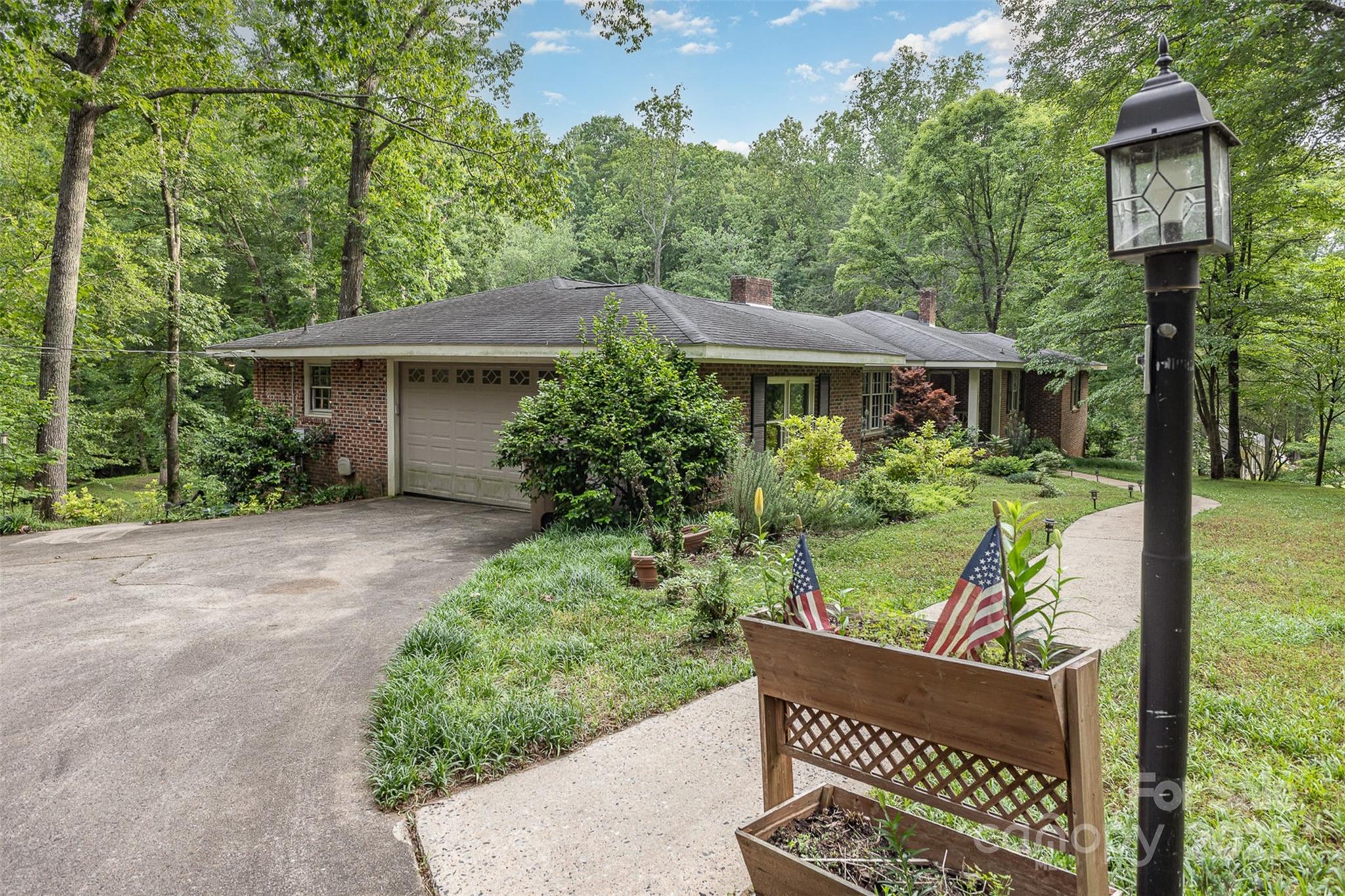 507 Richards Drive Property Photo 5