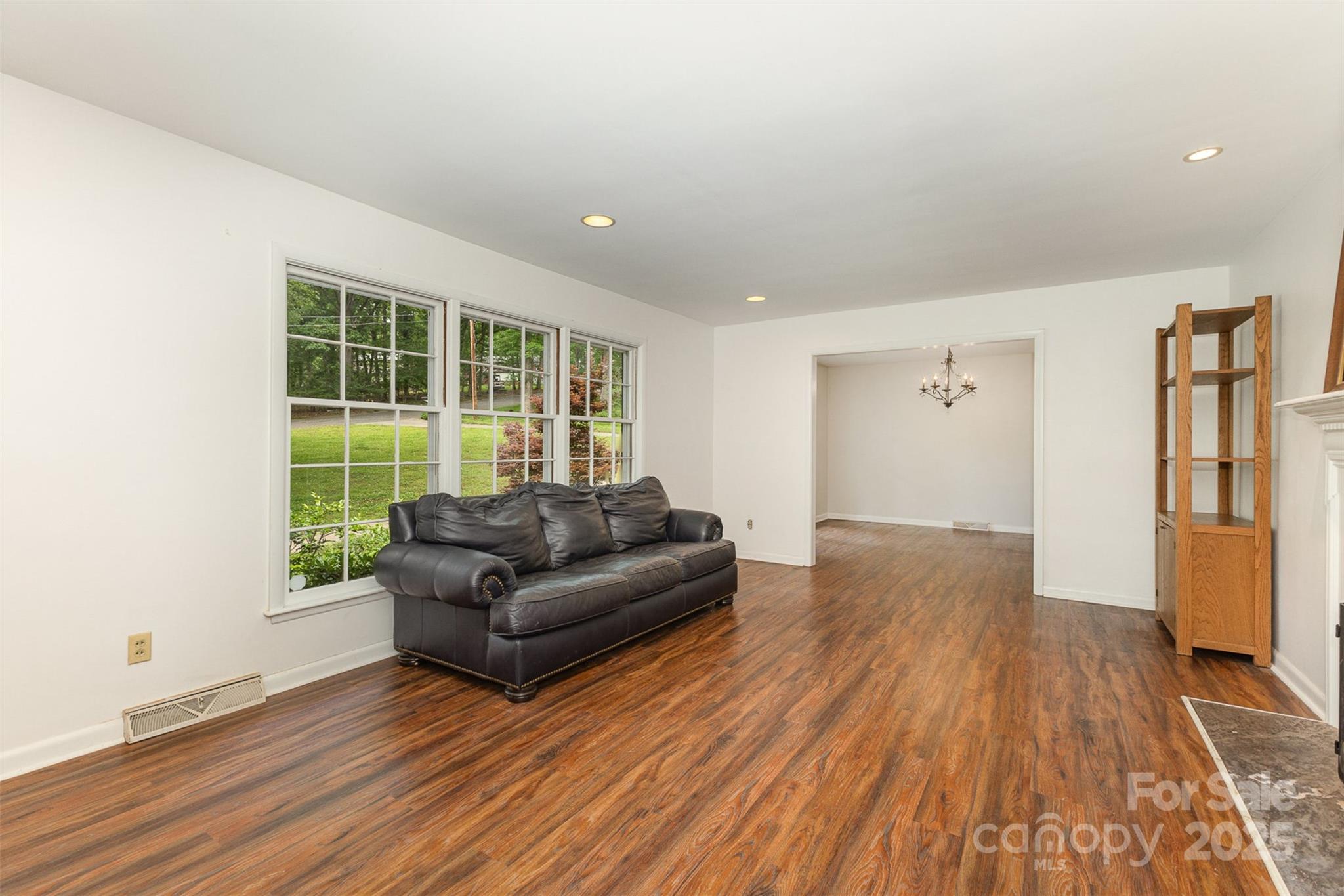 507 Richards Drive Property Photo 7