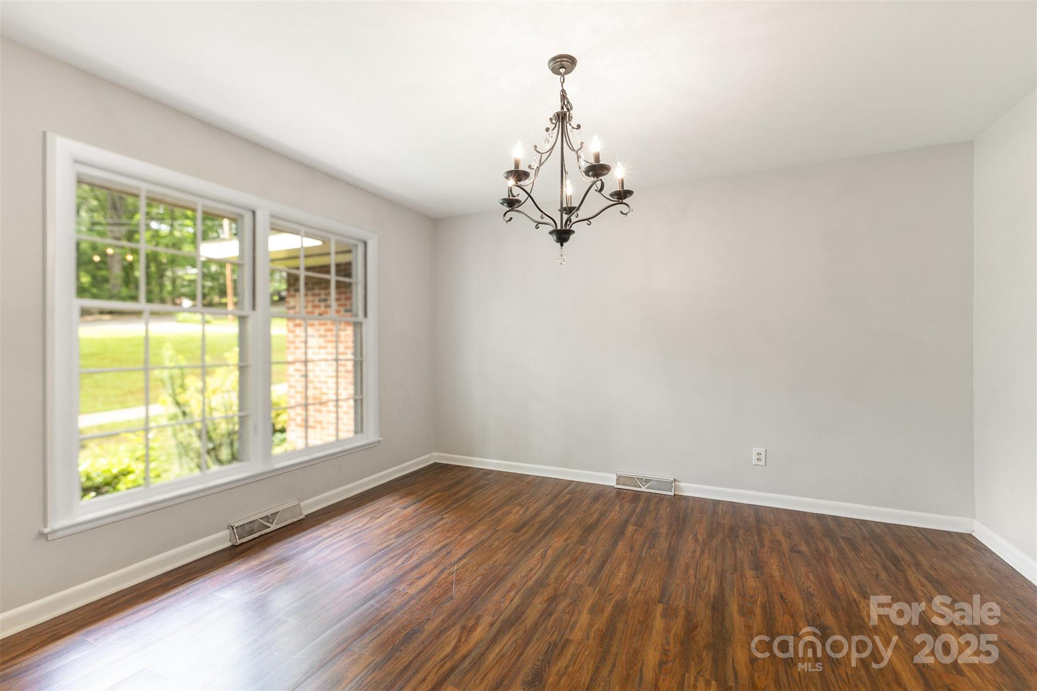 507 Richards Drive Property Photo 8