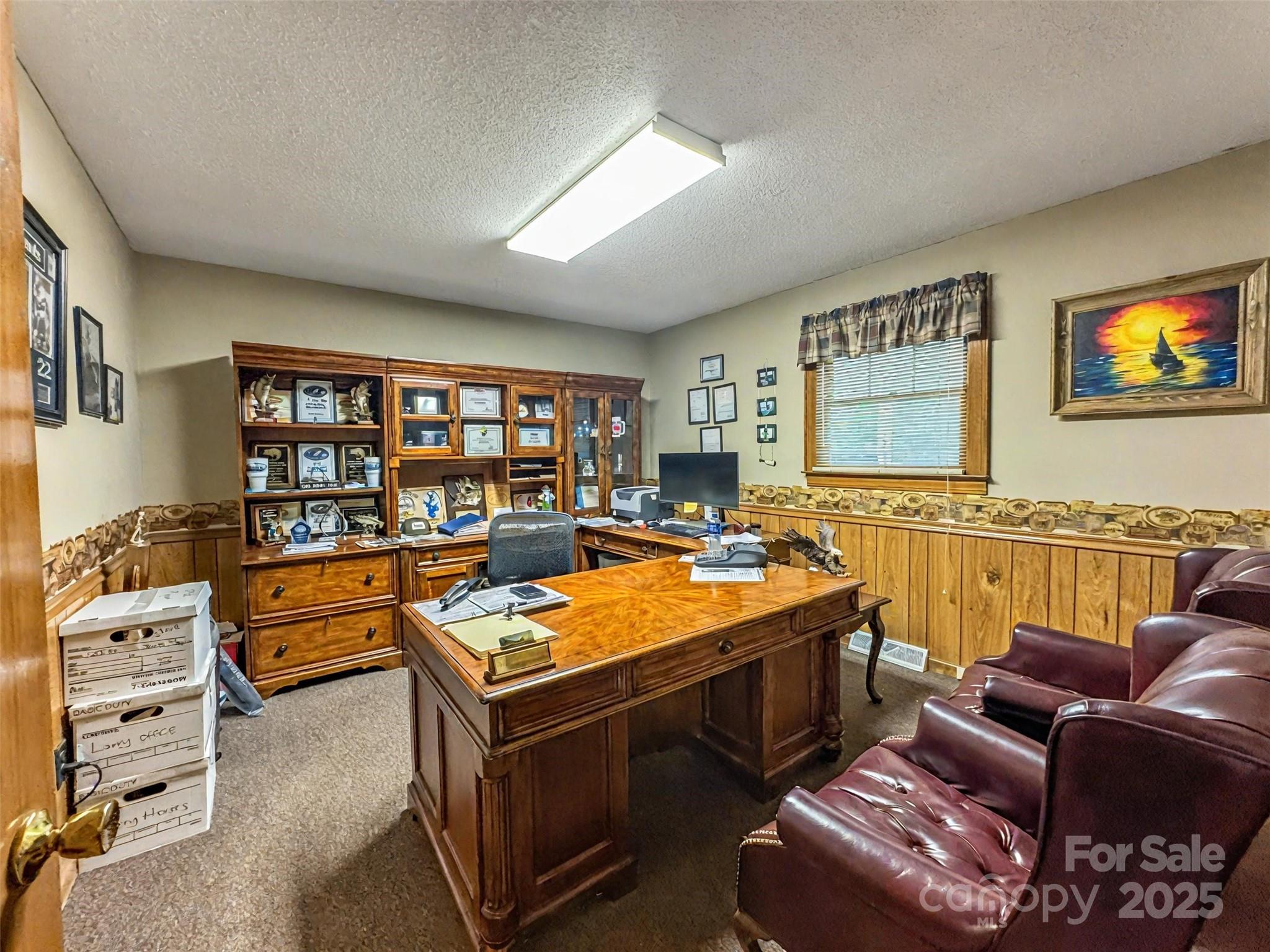 413 W Trade Street Property Photo 5