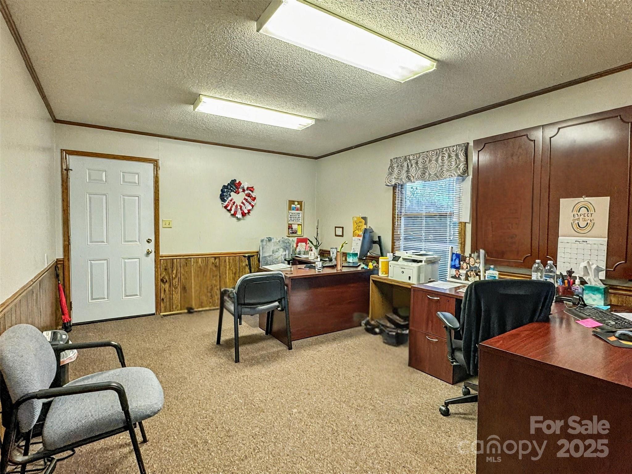413 W Trade Street Property Photo 12