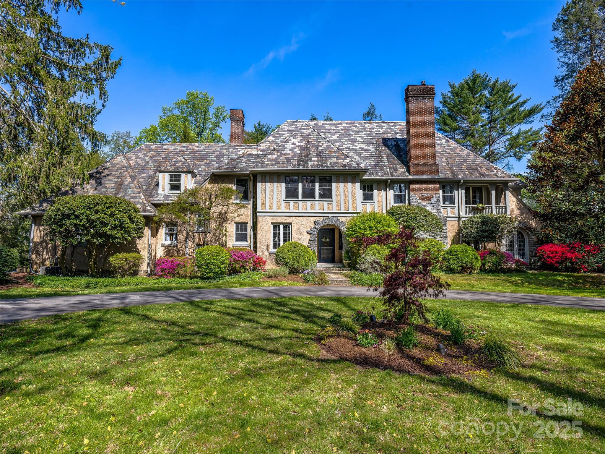 334 Vanderbilt Road Property Photo 1