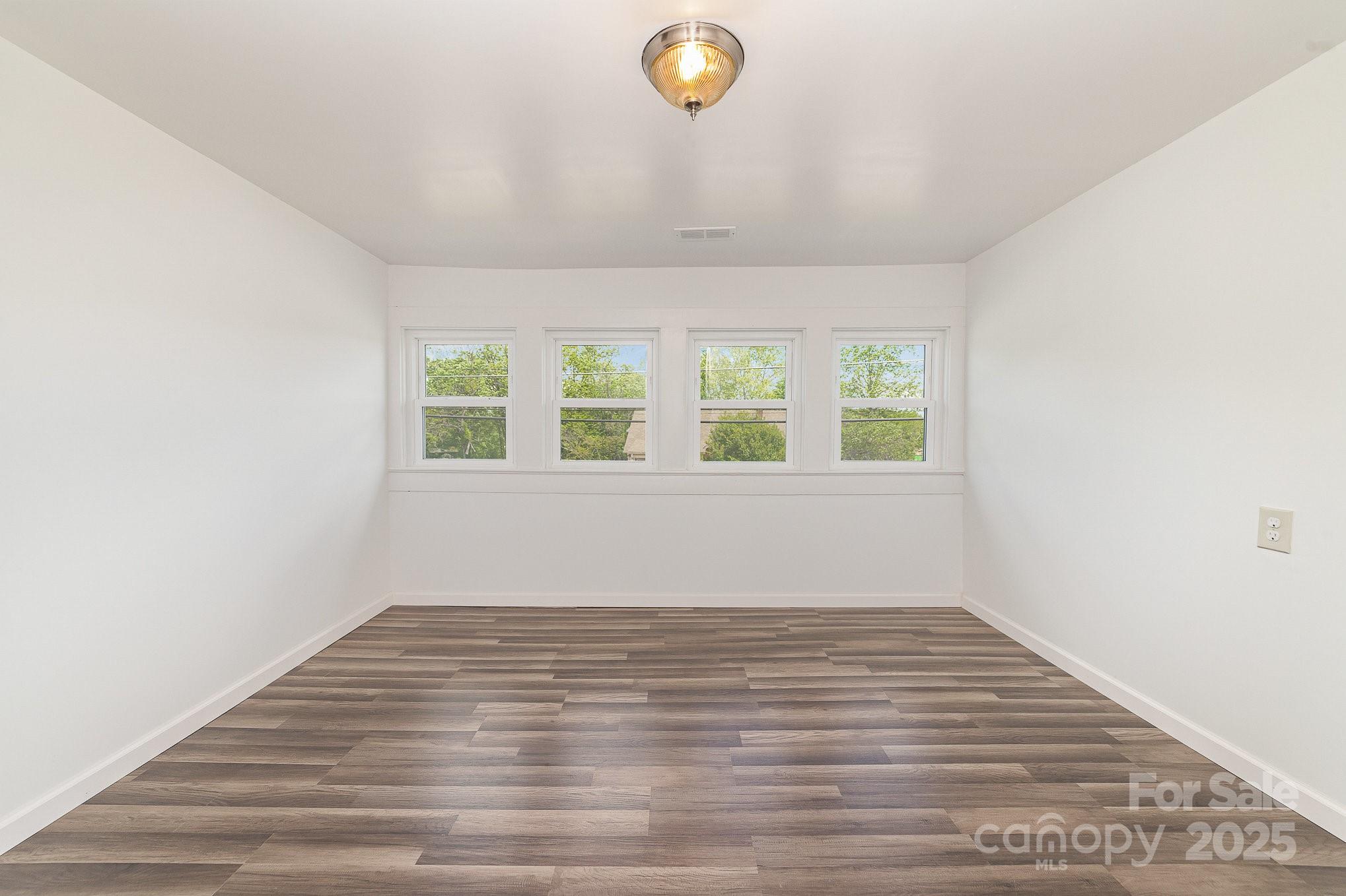 106 Virginia Street Property Photo 24