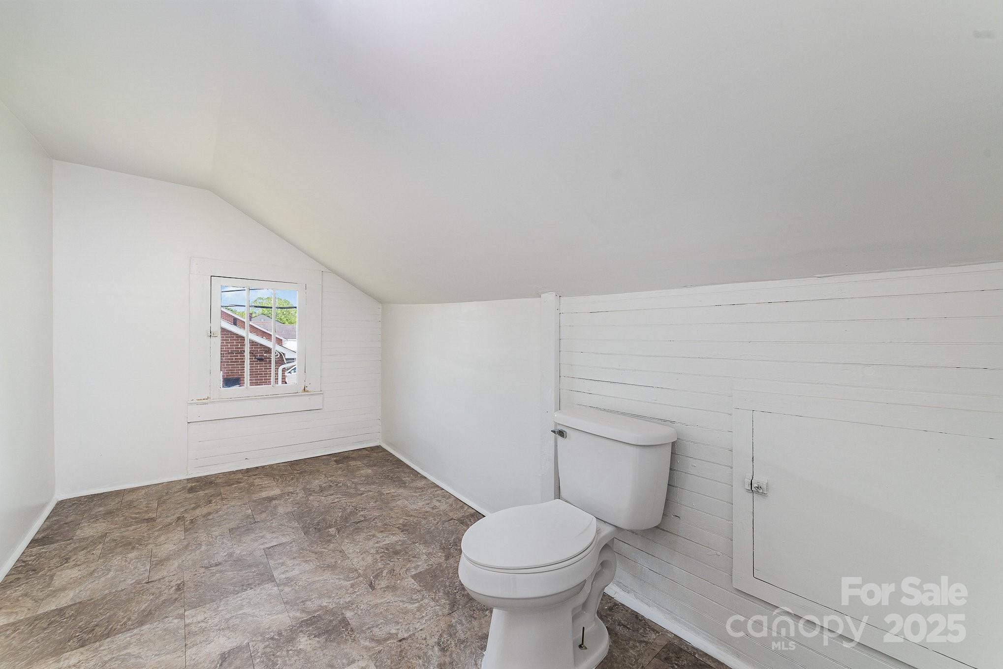106 Virginia Street Property Photo 27