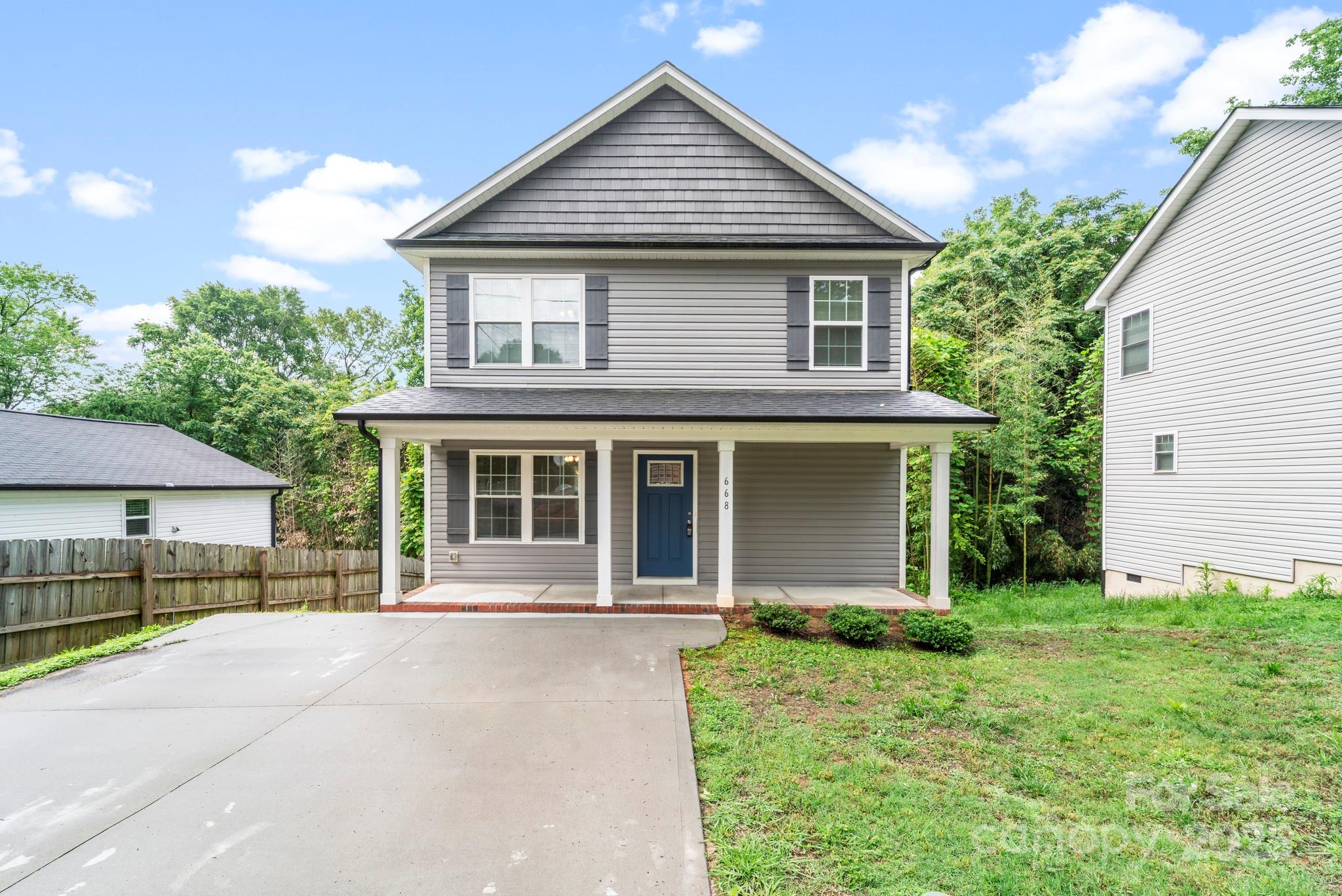 668 Smith Street Property Photo