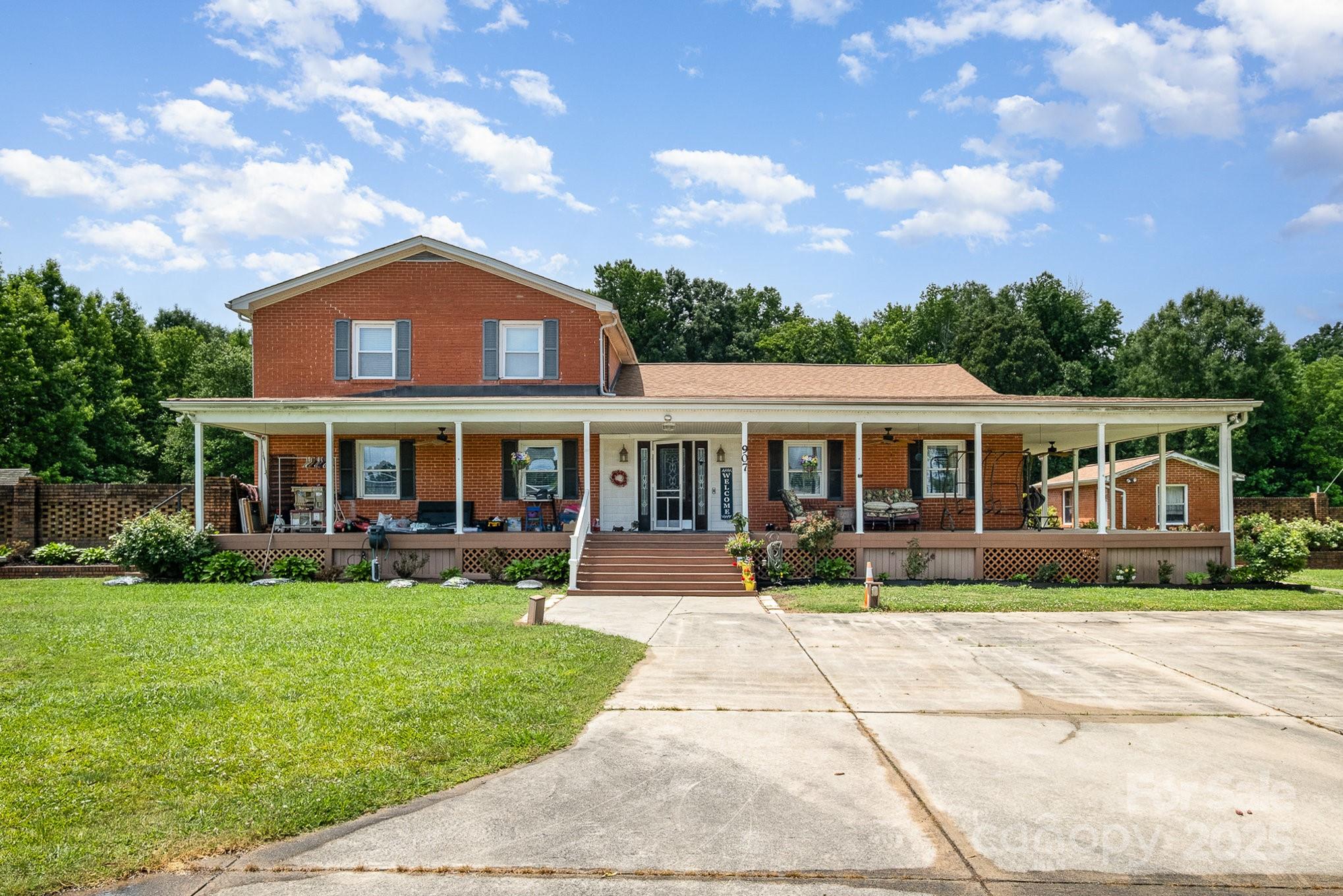 907 Sikes Mill Road Property Photo 1