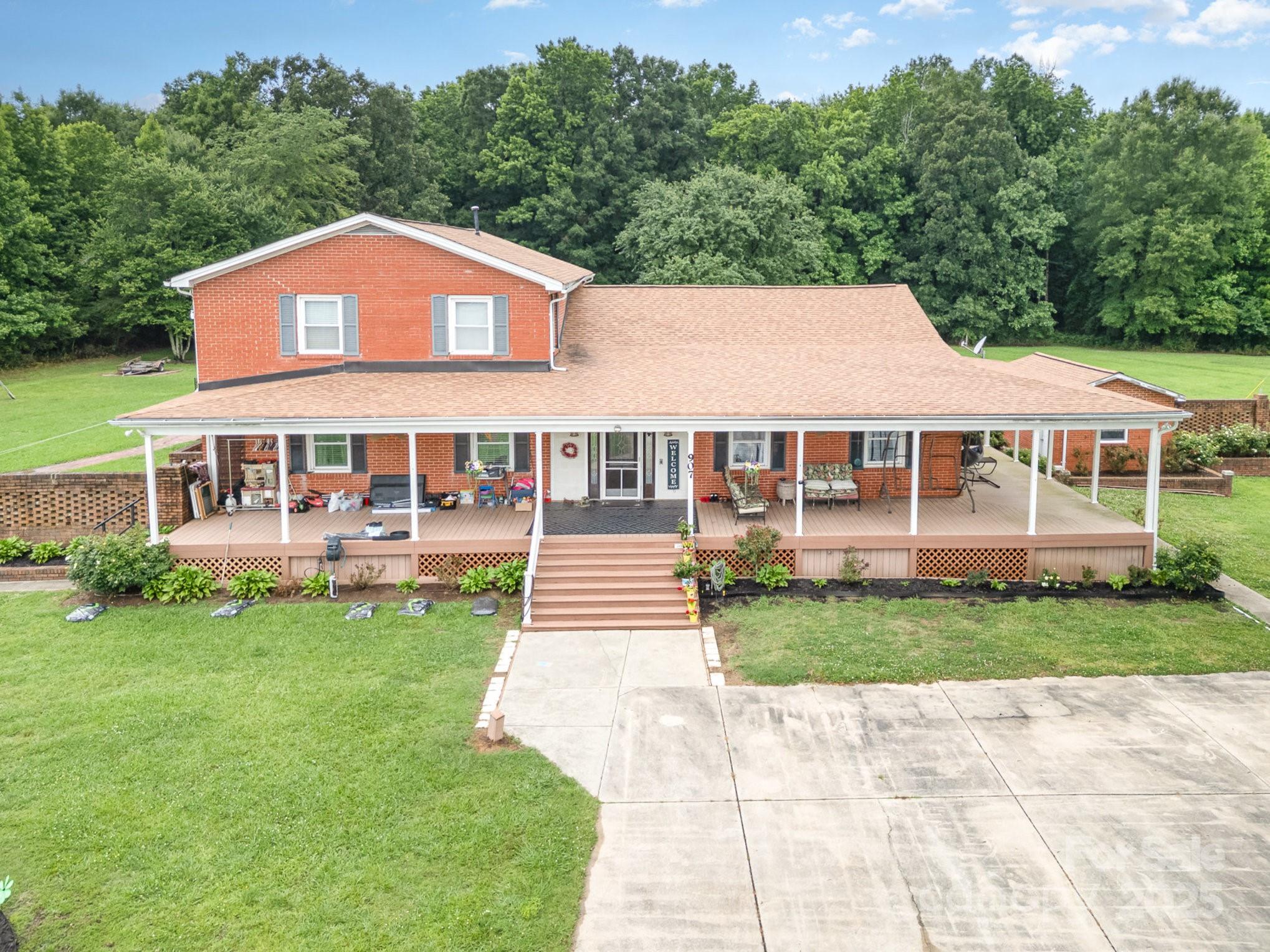 907 Sikes Mill Road Property Photo 2