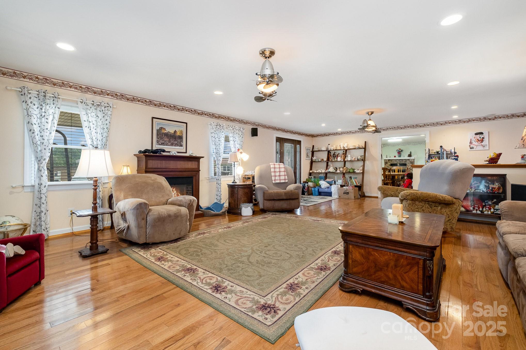 907 Sikes Mill Road Property Photo 7