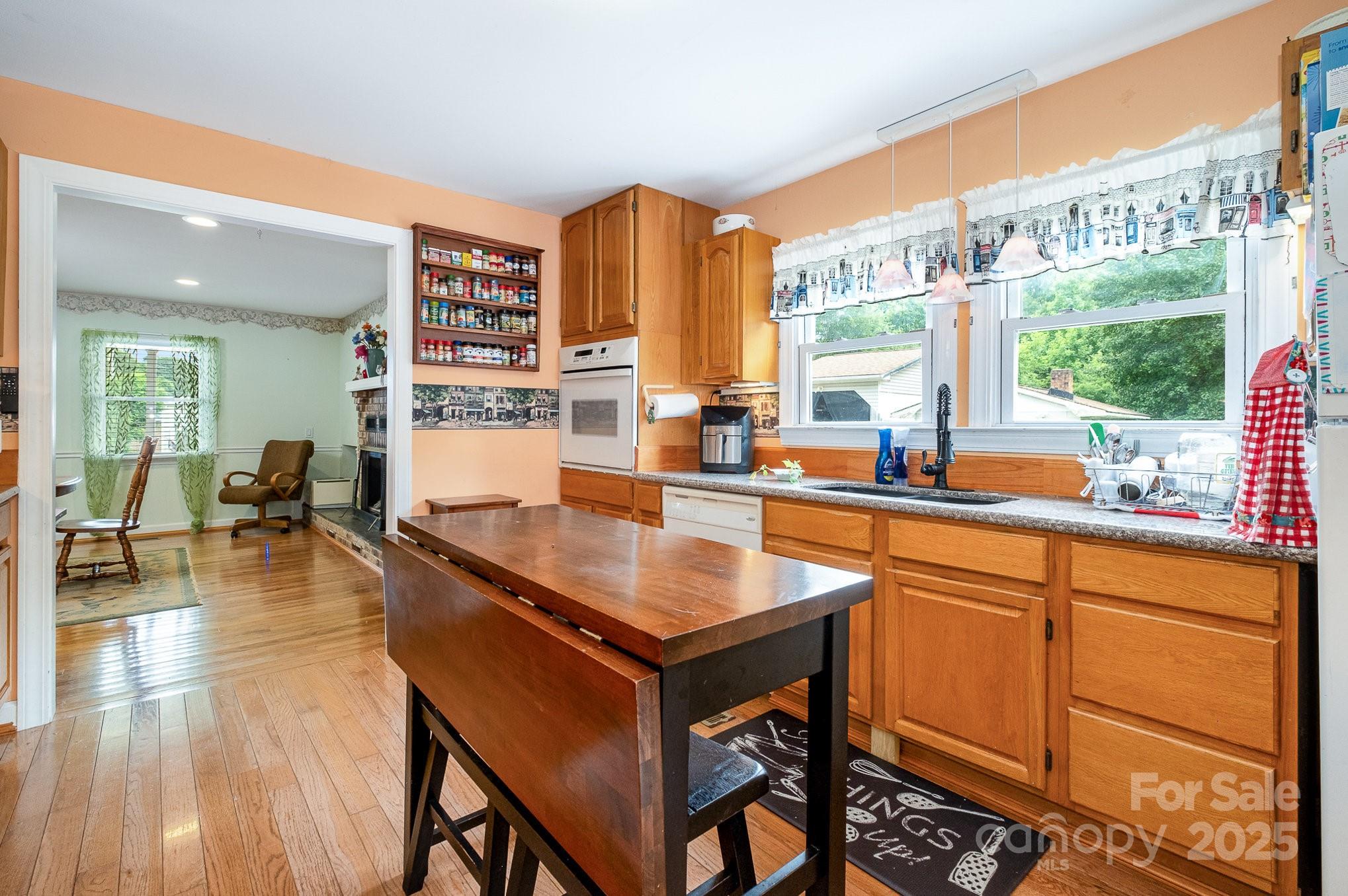 907 Sikes Mill Road Property Photo 14