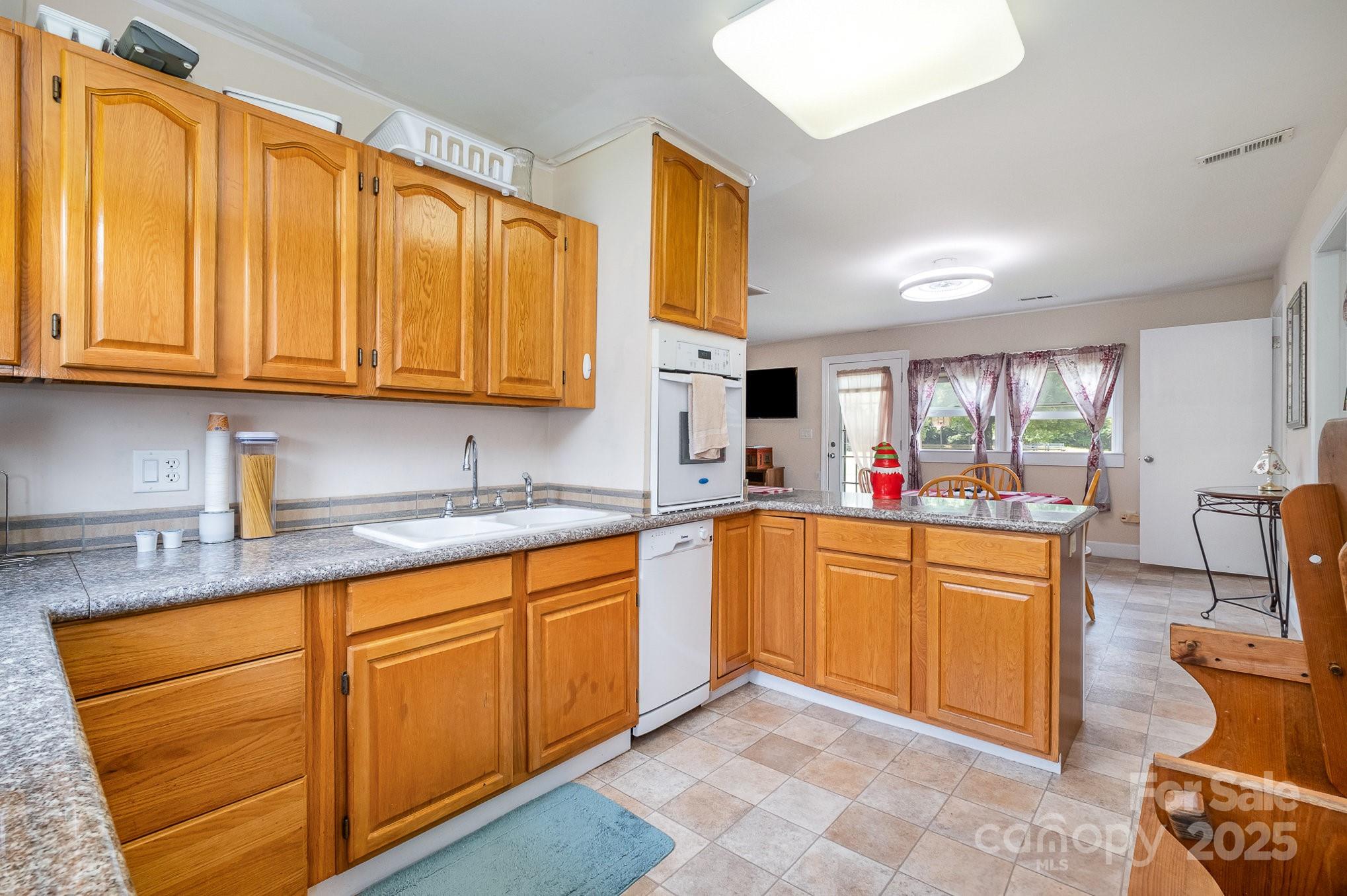 907 Sikes Mill Road Property Photo 37