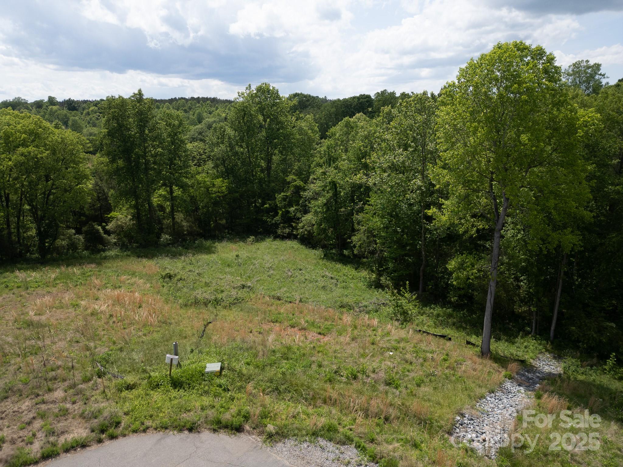 125 Spring View Lane Property Photo 2