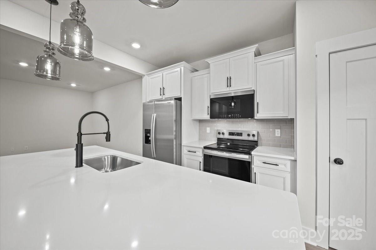 10 Moon Haven Way Property Photo 6