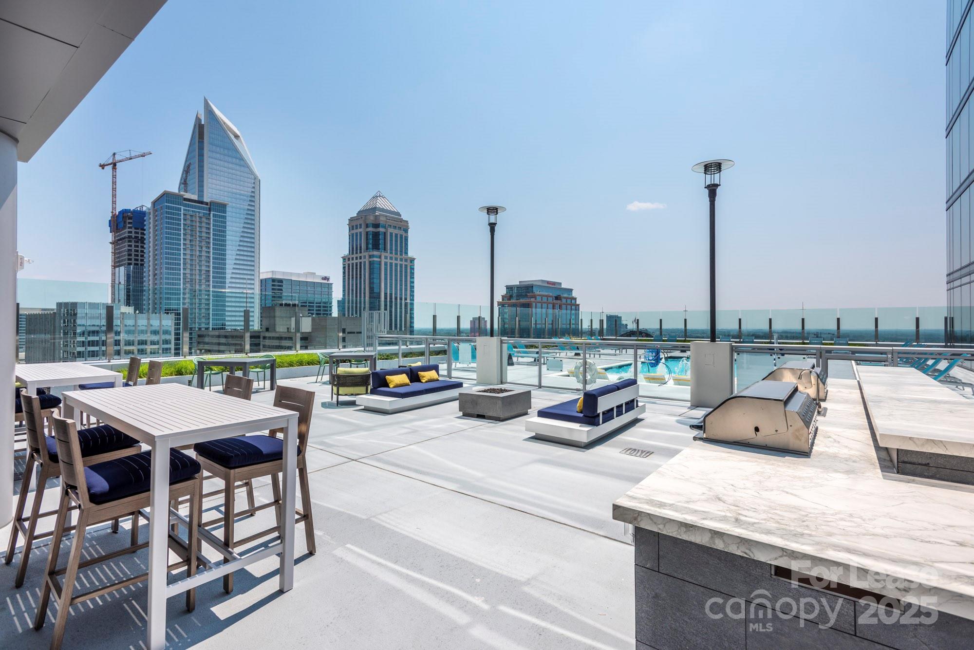 401 S Graham Street 1b Property Photo 3