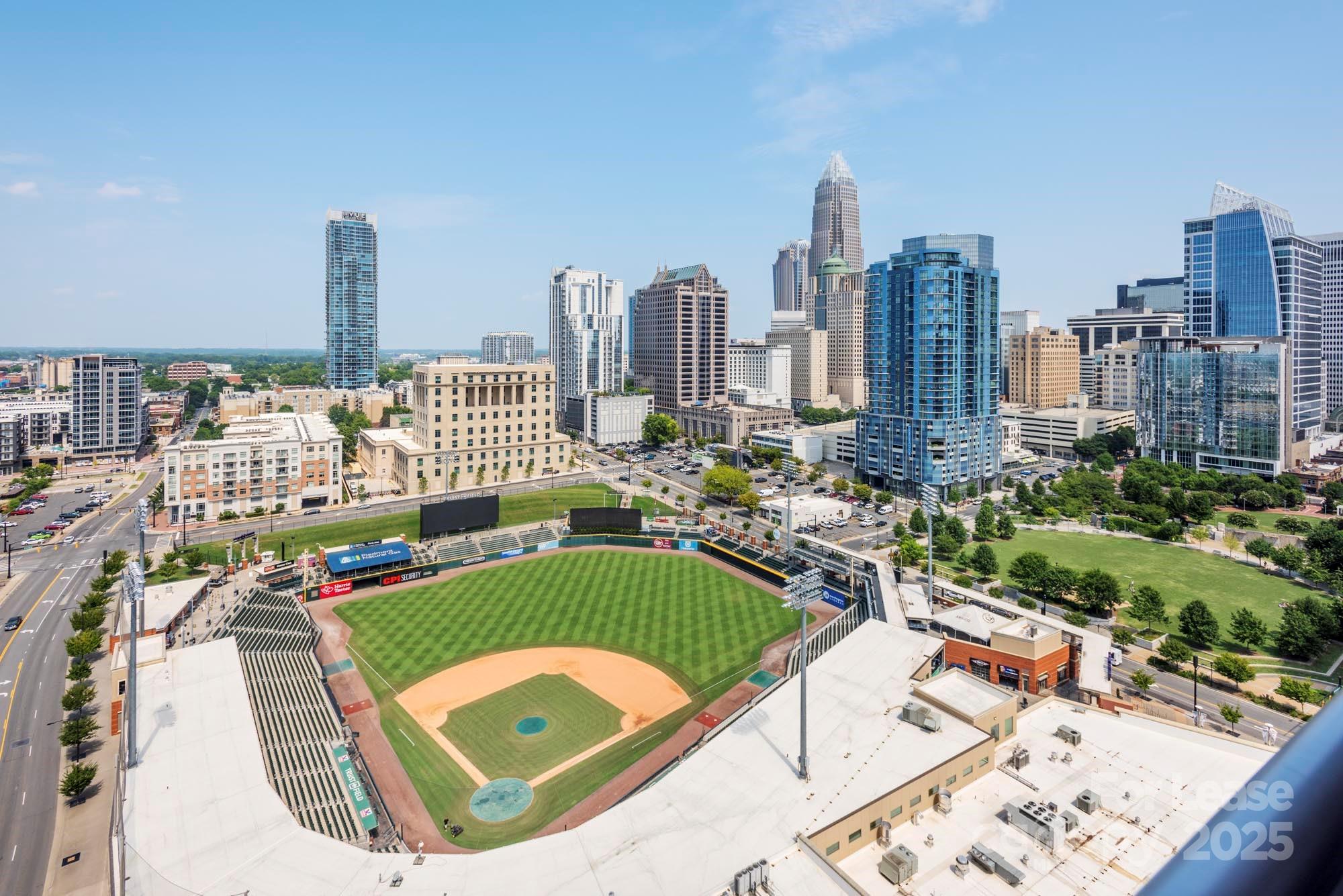 401 S Graham Street 1b Property Photo 4