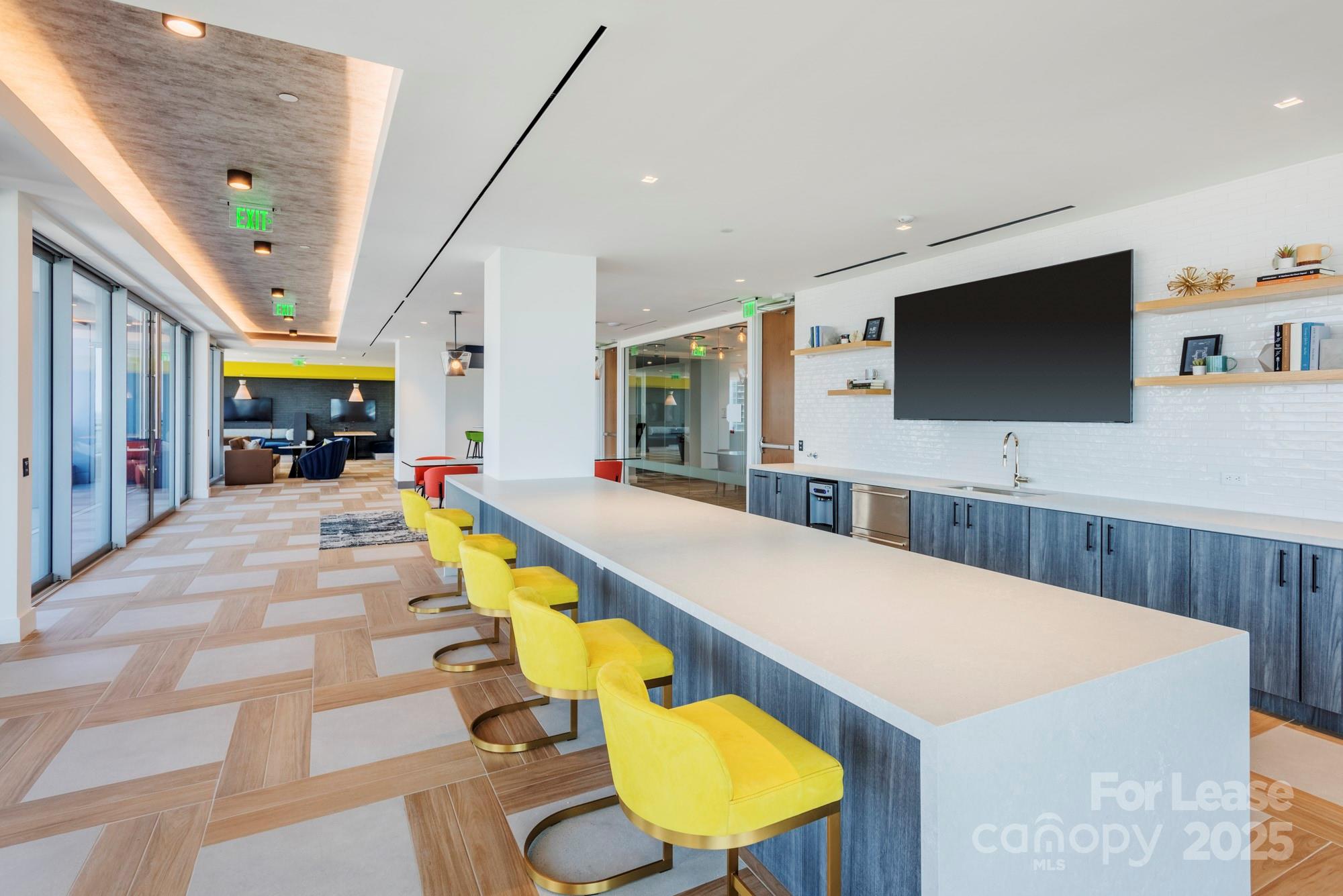 401 S Graham Street 1b Property Photo 5