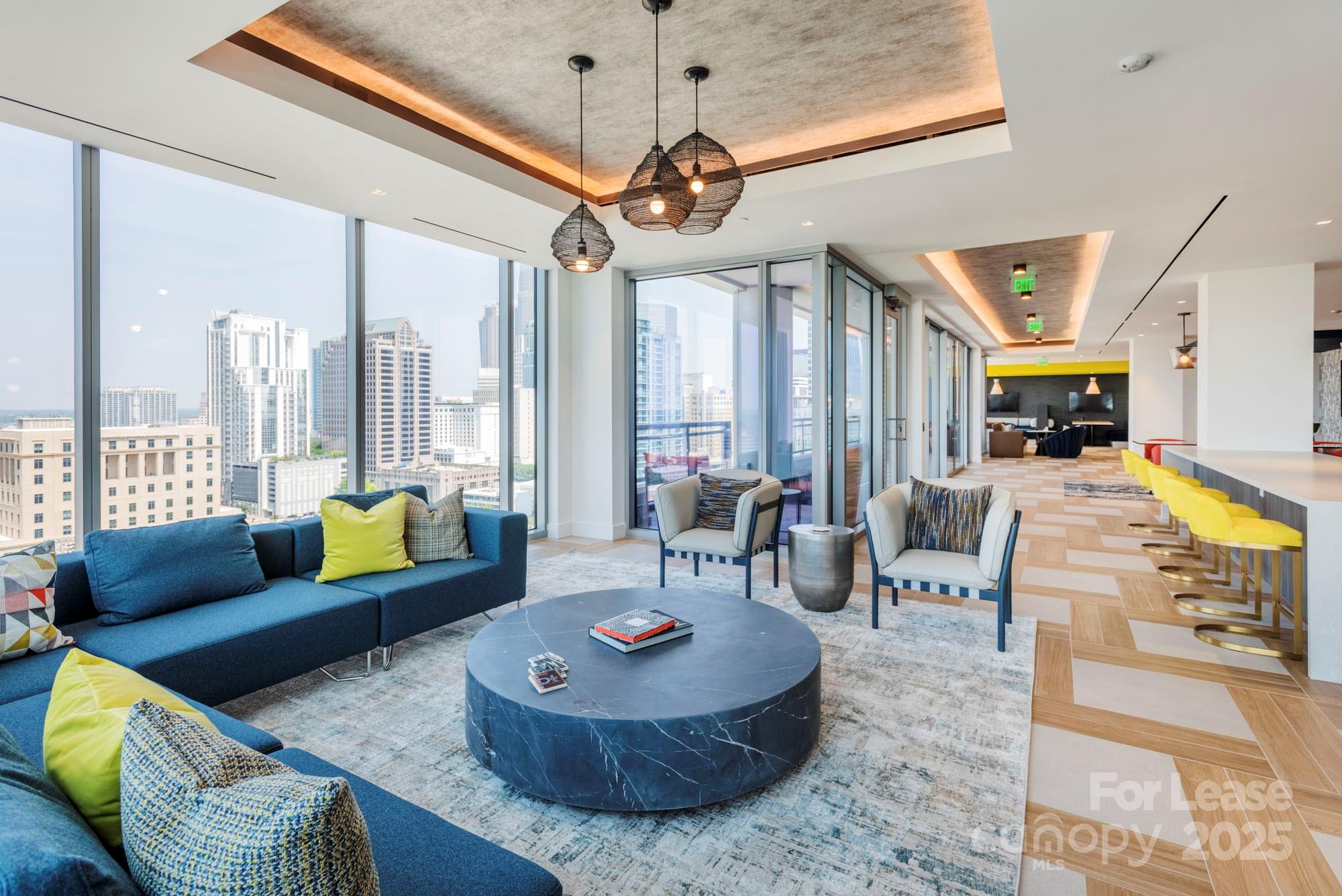 401 S Graham Street 1b Property Photo 6