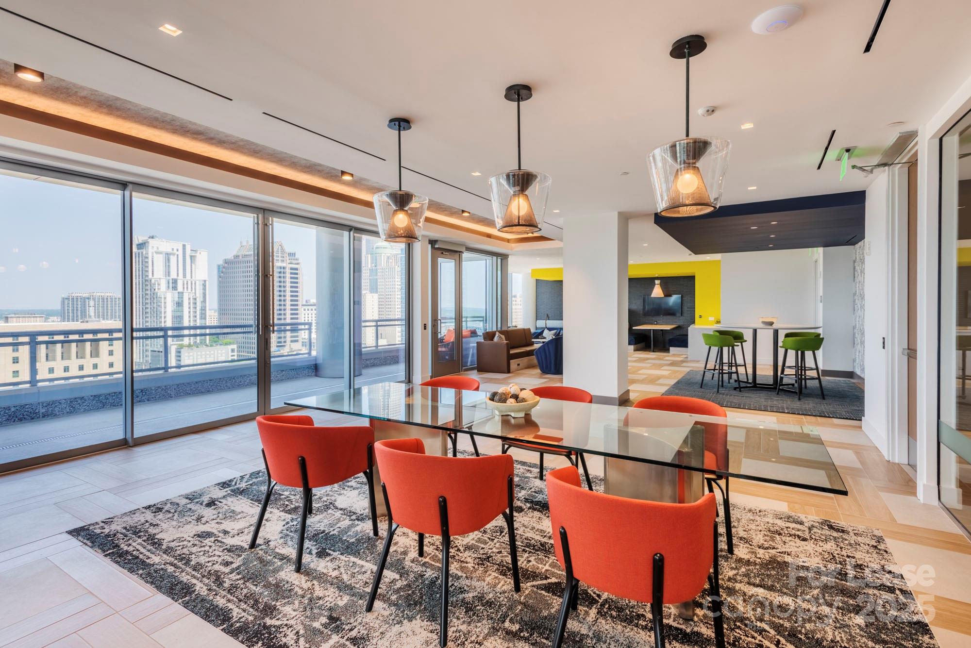 401 S Graham Street 1b Property Photo 7