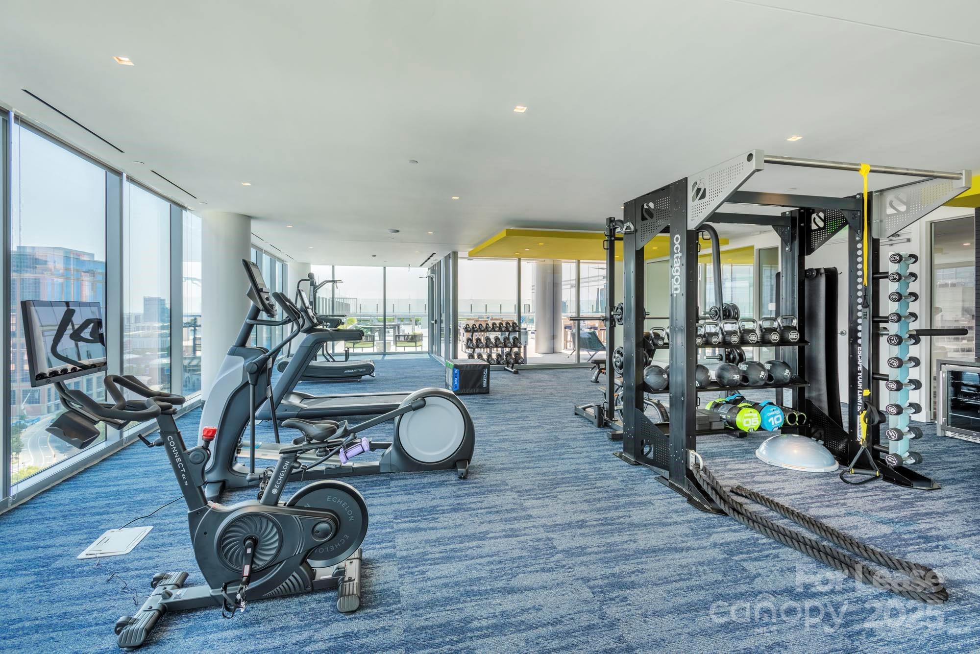 401 S Graham Street 1b Property Photo 9