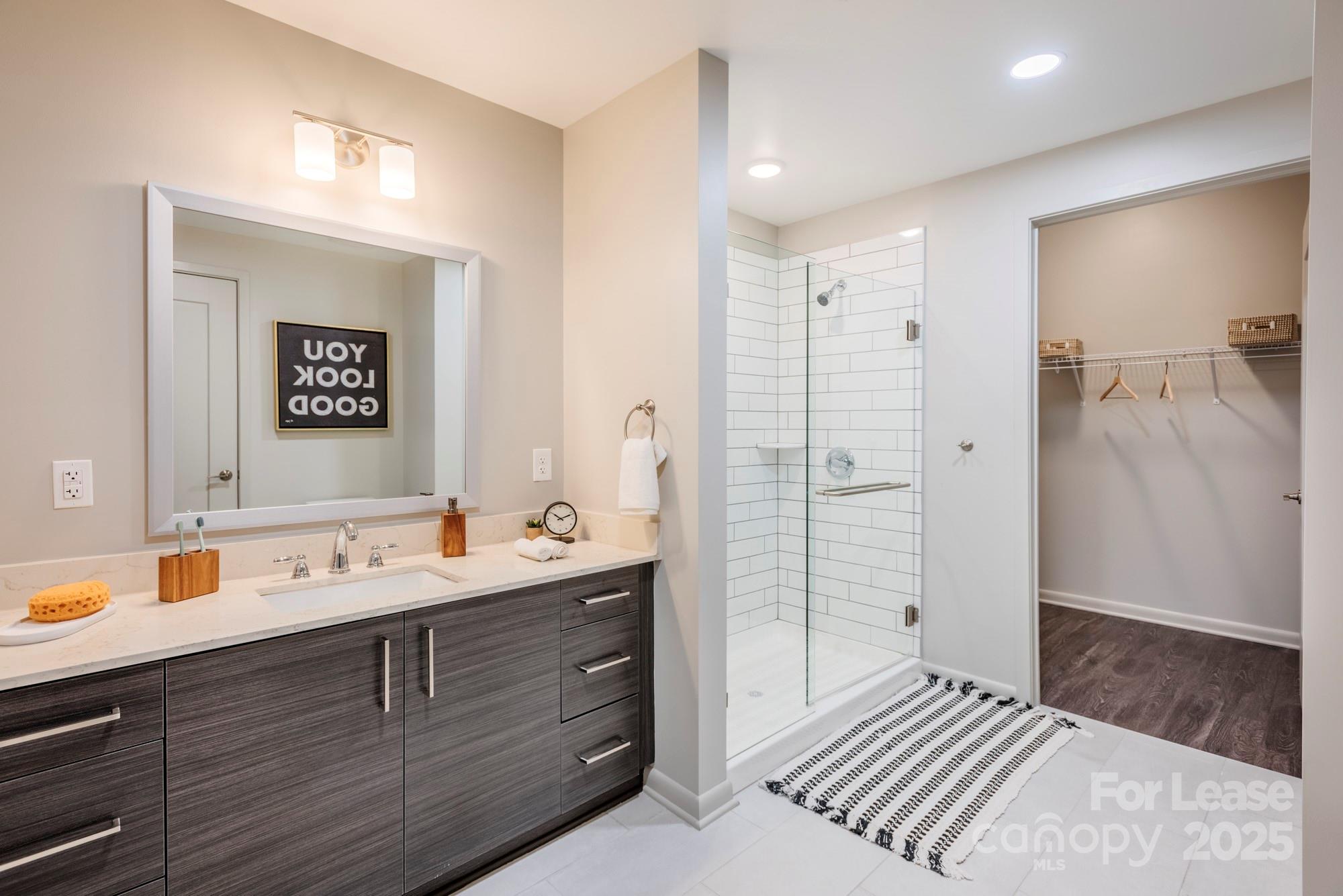 401 S Graham Street 1b Property Photo 17