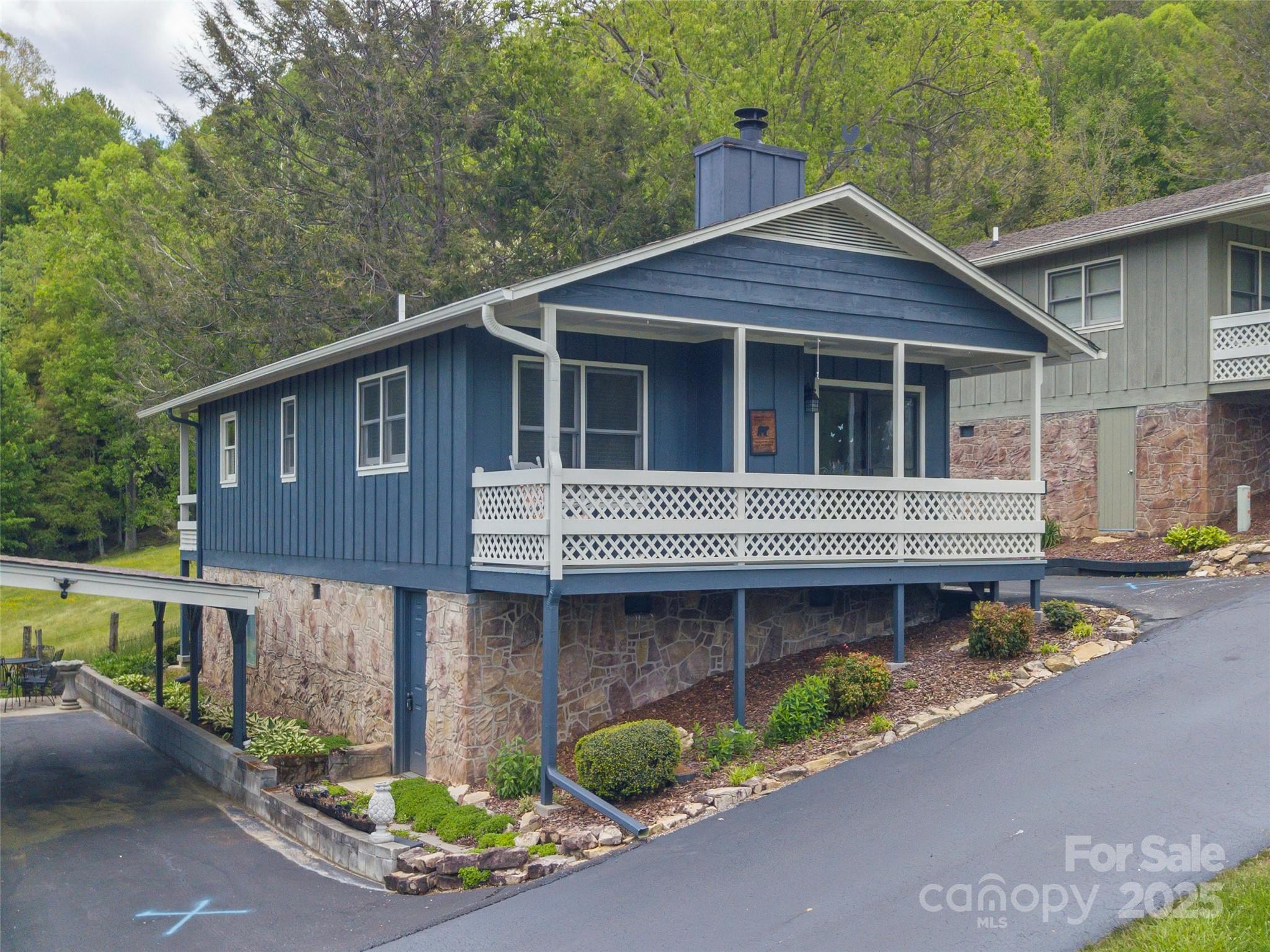 336 Stoney Ridge Loop Property Photo 1