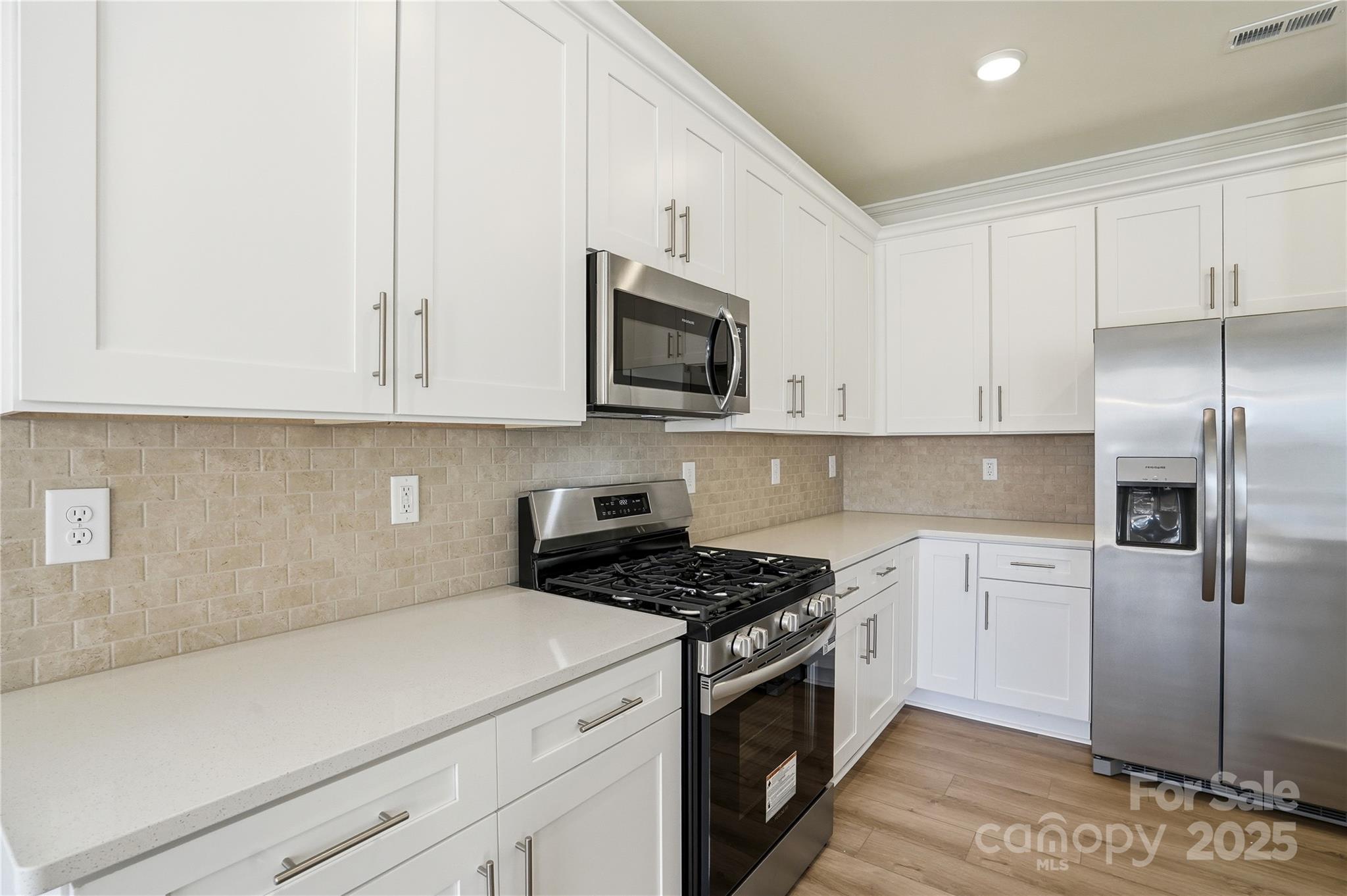 6027 Veld Court 82 Property Photo 13