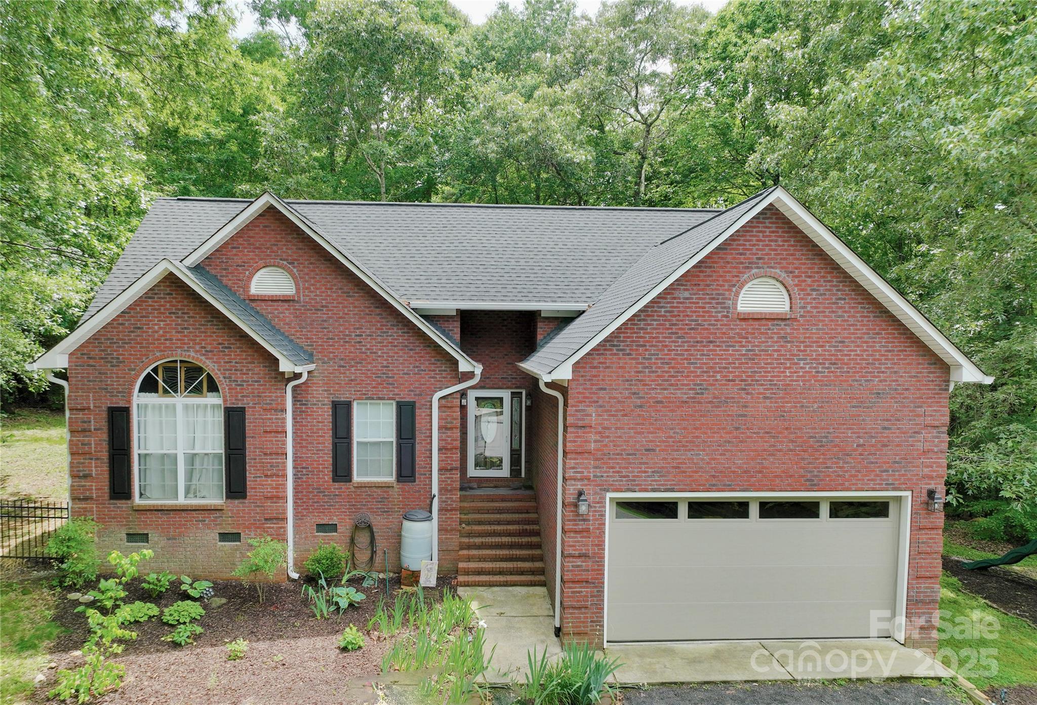7328 S Providence Road Property Photo
