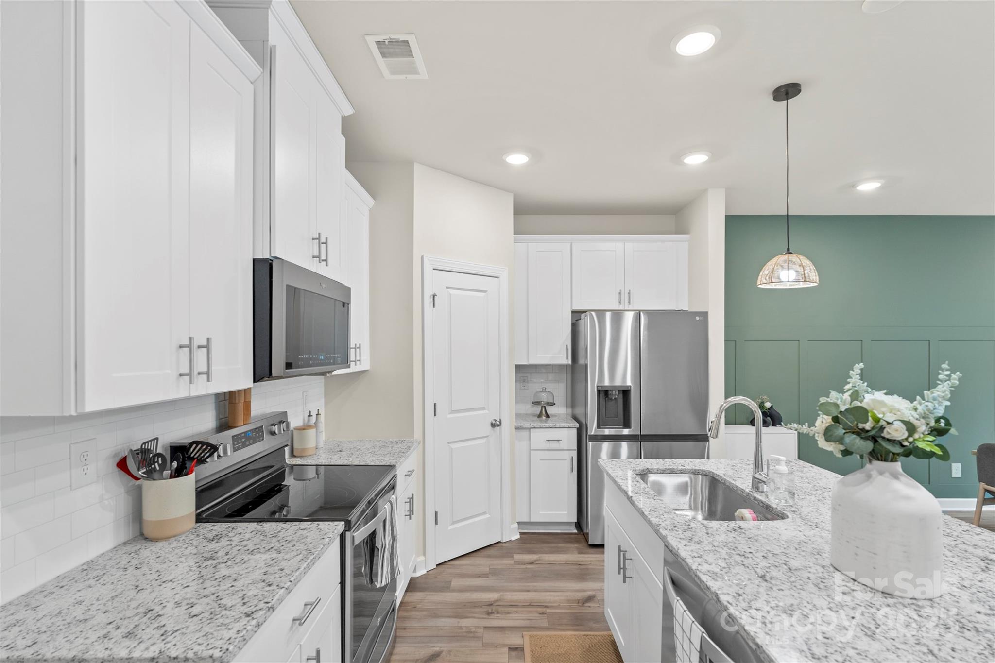 518 Tayberry Lane Property Photo 7