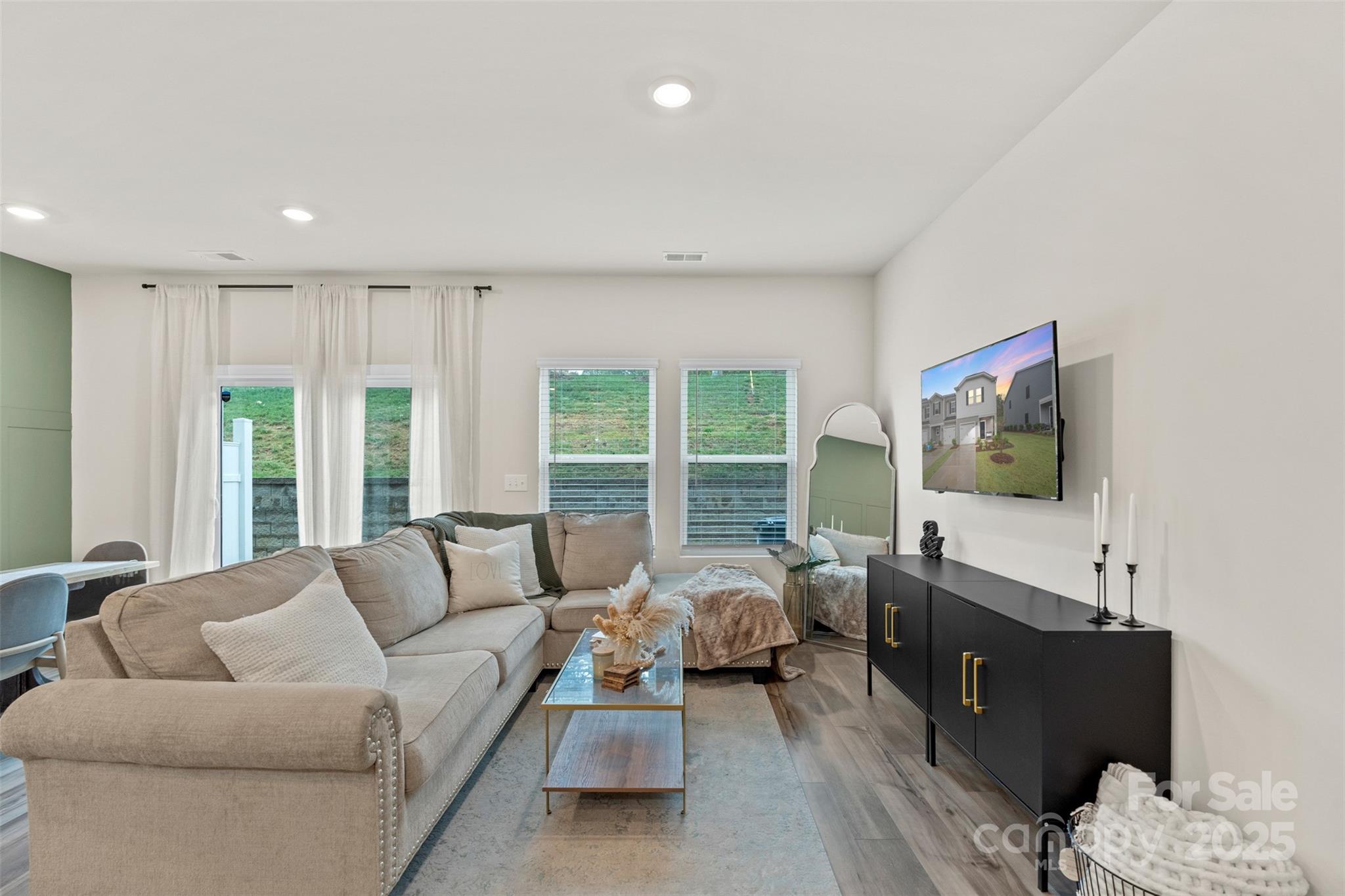 518 Tayberry Lane Property Photo 12