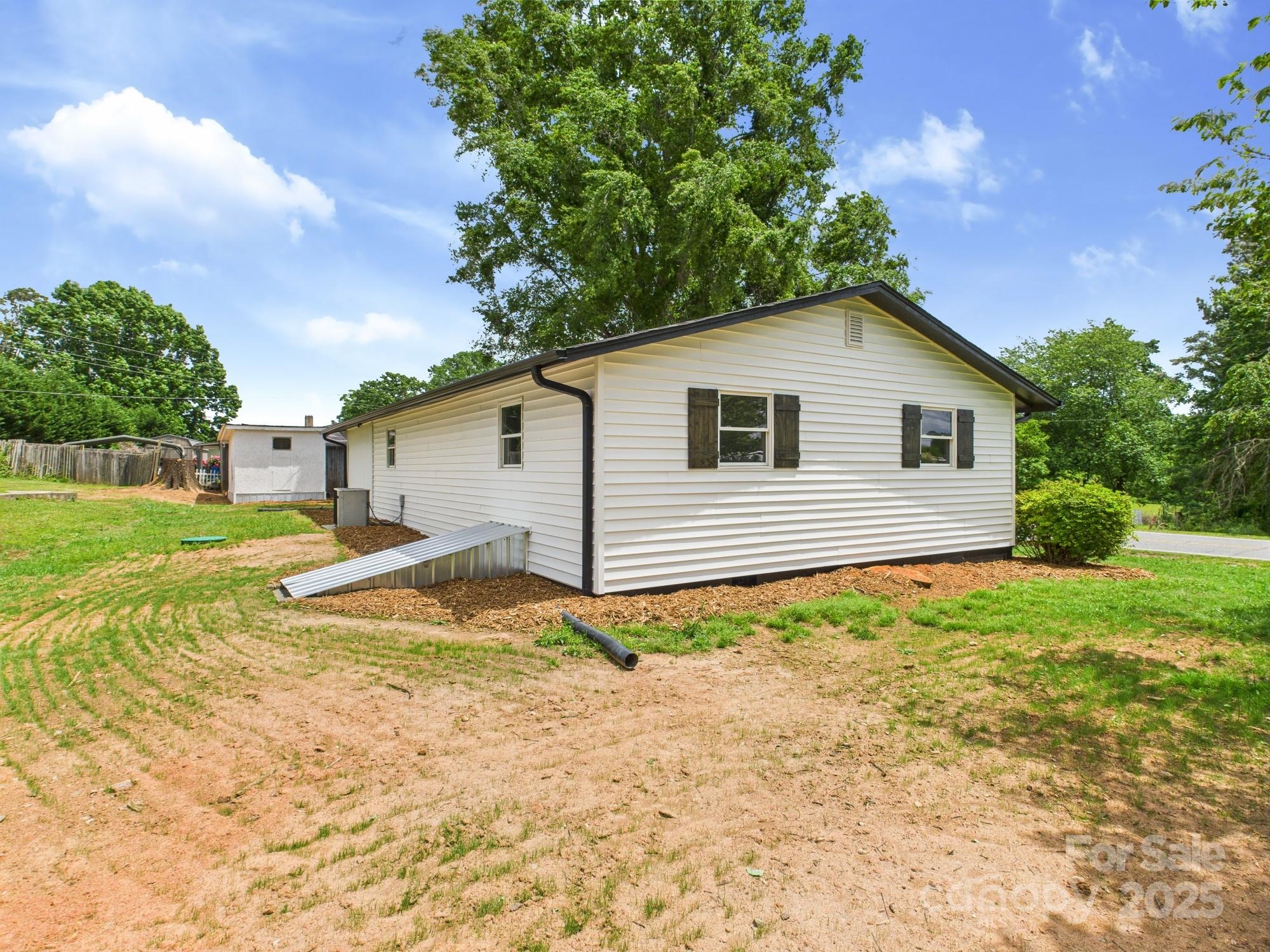 120 Hepler Road Property Photo 5