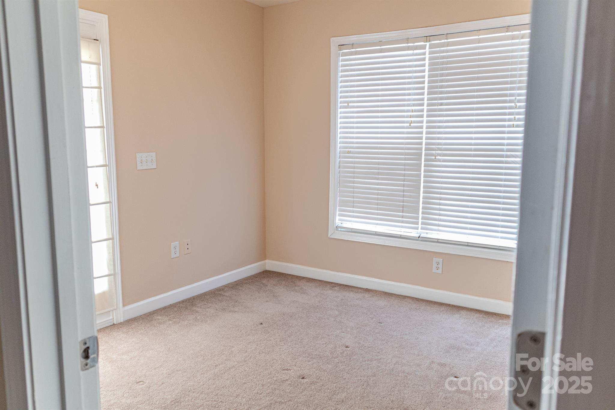 2092 Ayrsley Town Boulevard Property Photo 5