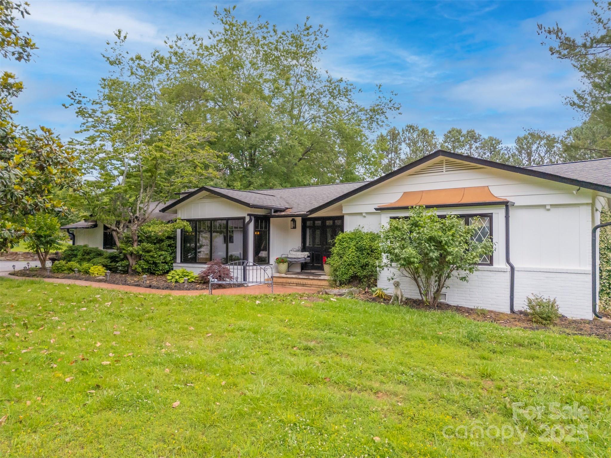 64 Persimmon Hill Drive 4 Property Photo 1