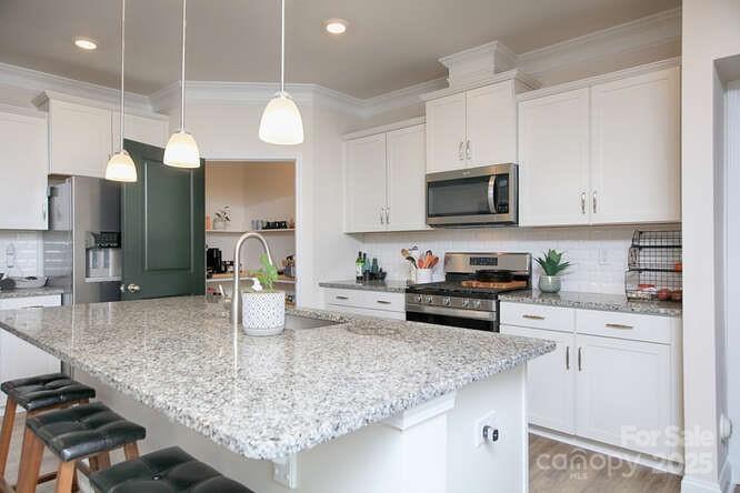 4245 Millstream Road Property Photo 6