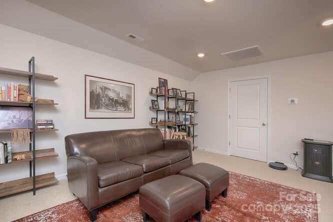 4245 Millstream Road Property Photo 39