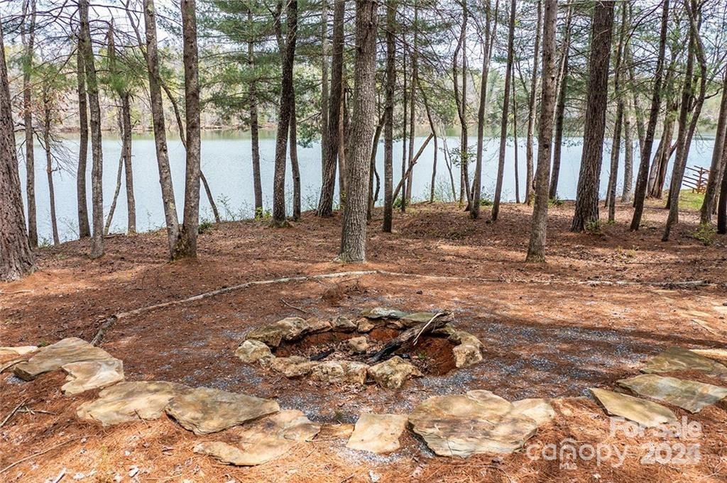 193, 199 Table Rock Trace 129, 130 Property Photo 14