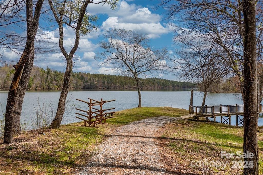 193, 199 Table Rock Trace 129, 130 Property Photo 15