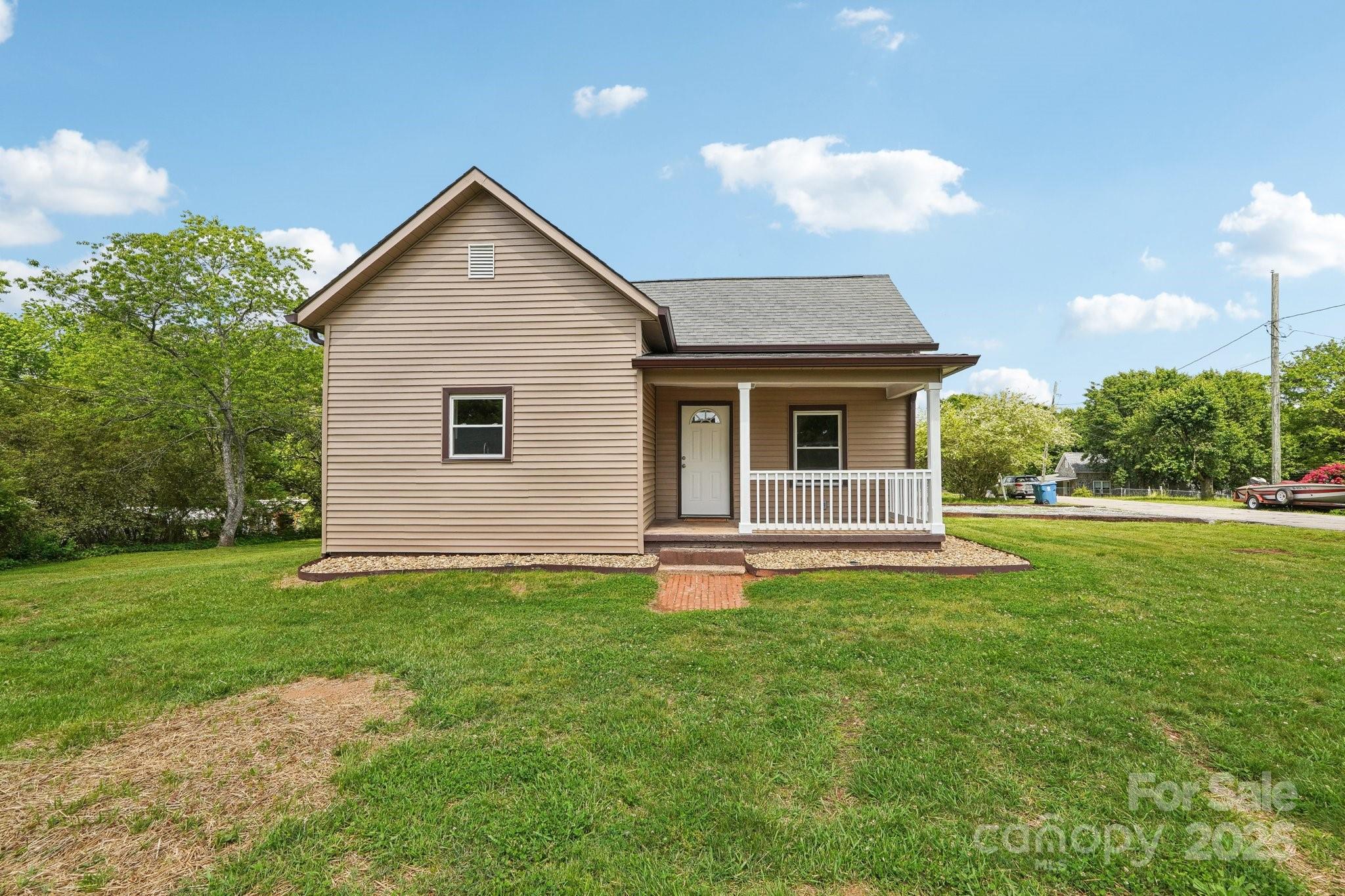 10 Lake Street Property Photo