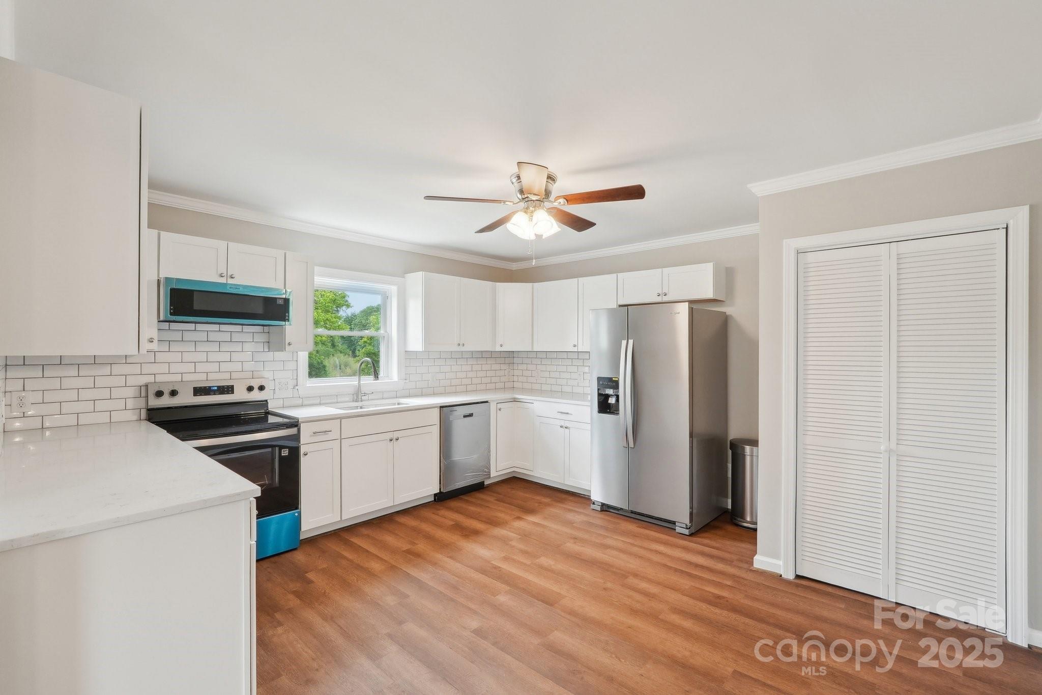 10 Lake Street Property Photo 14