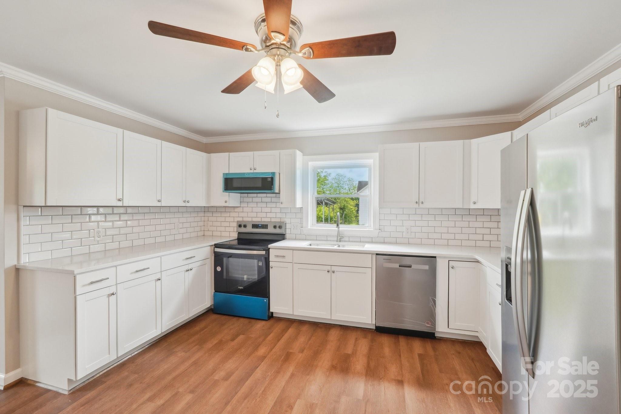 10 Lake Street Property Photo 15