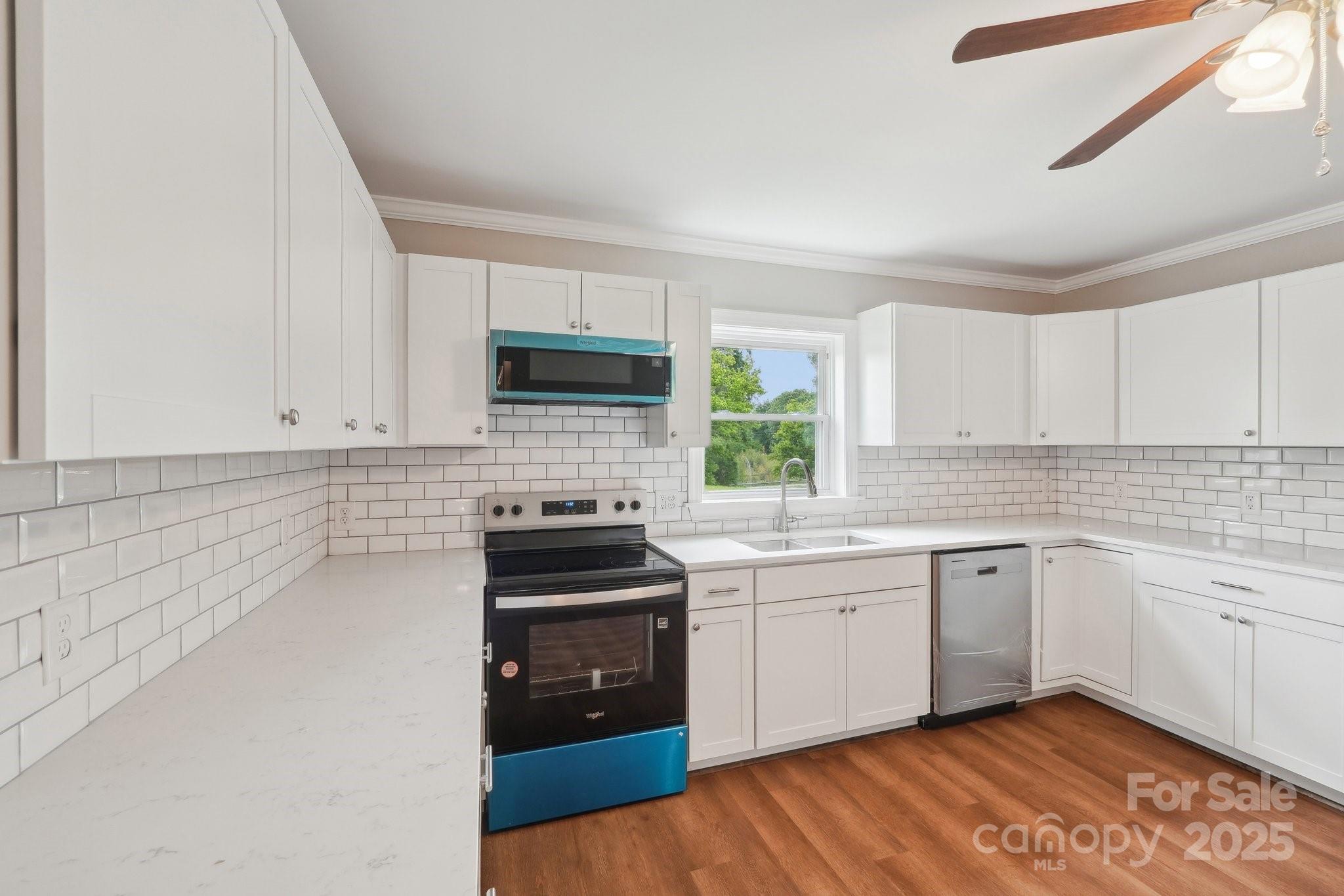 10 Lake Street Property Photo 16