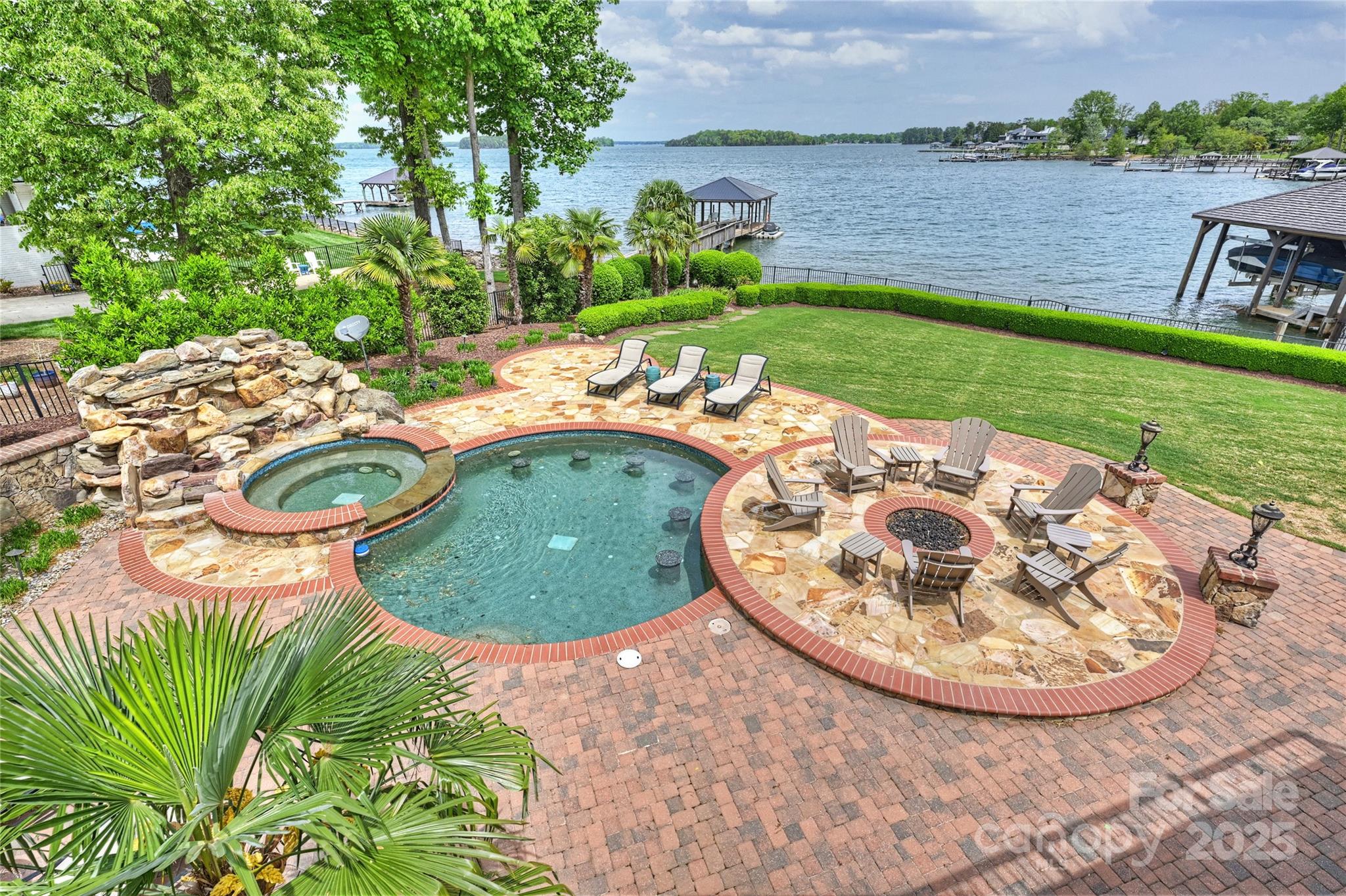 16909 Jetton Road Property Photo 3