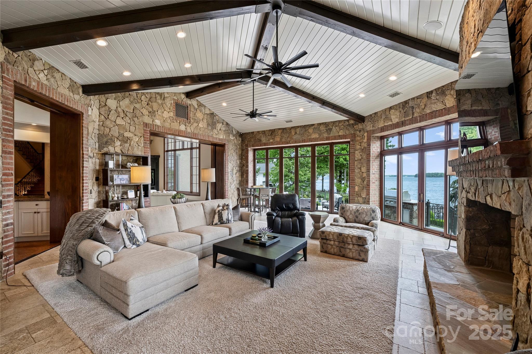 16909 Jetton Road Property Photo 16