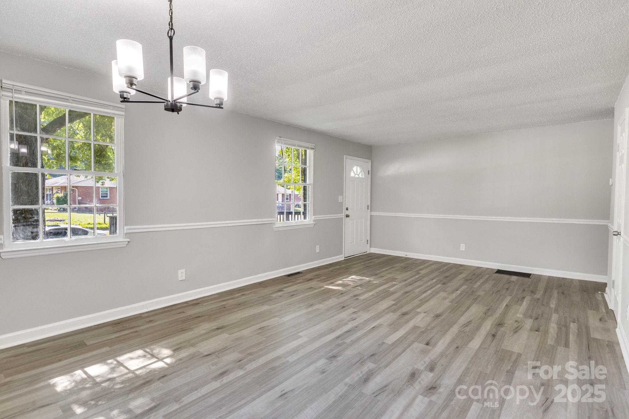 3637 Glenville Avenue Property Photo 3