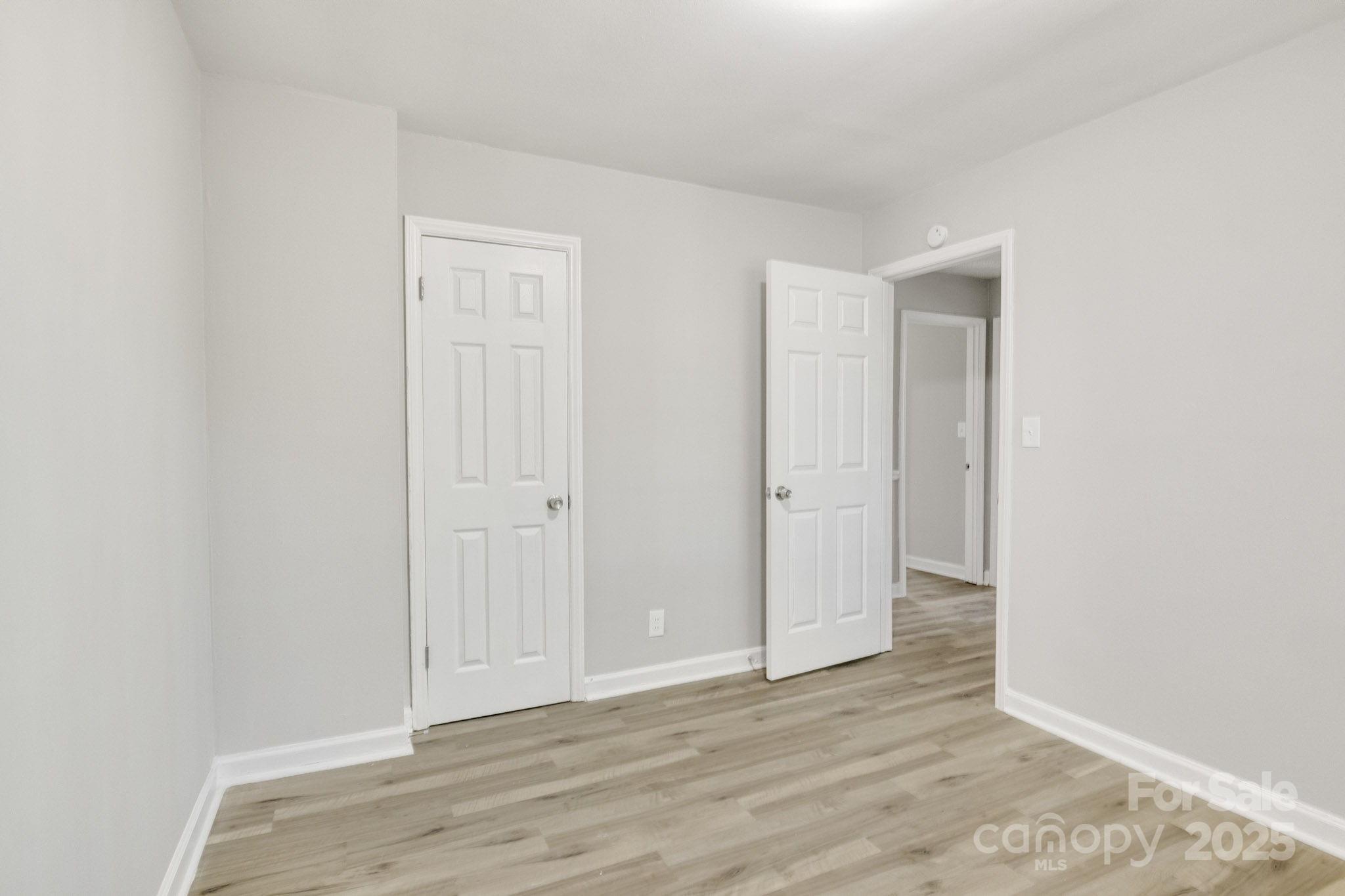 3637 Glenville Avenue Property Photo 10