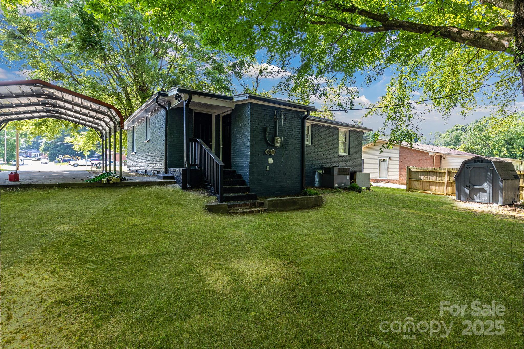 3637 Glenville Avenue Property Photo 18