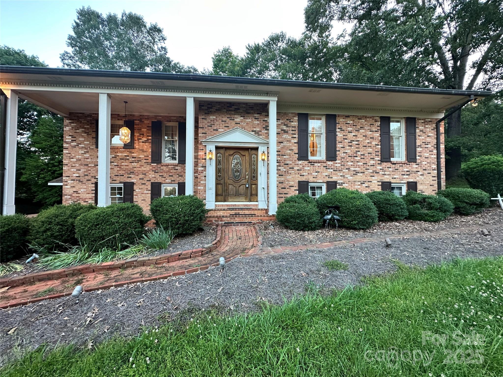 5495 Valley Run Street Property Photo 1