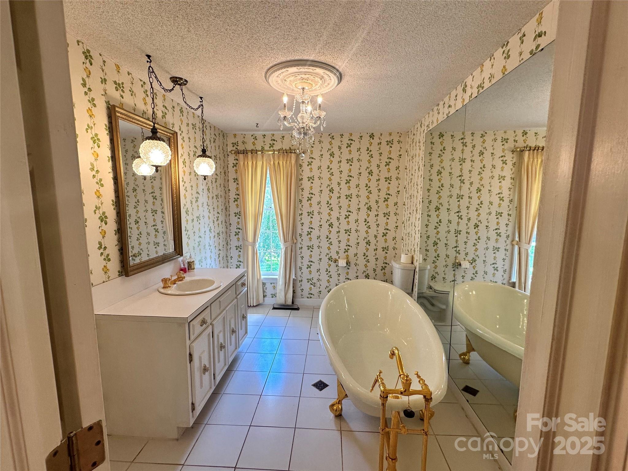 5495 Valley Run Street Property Photo 8