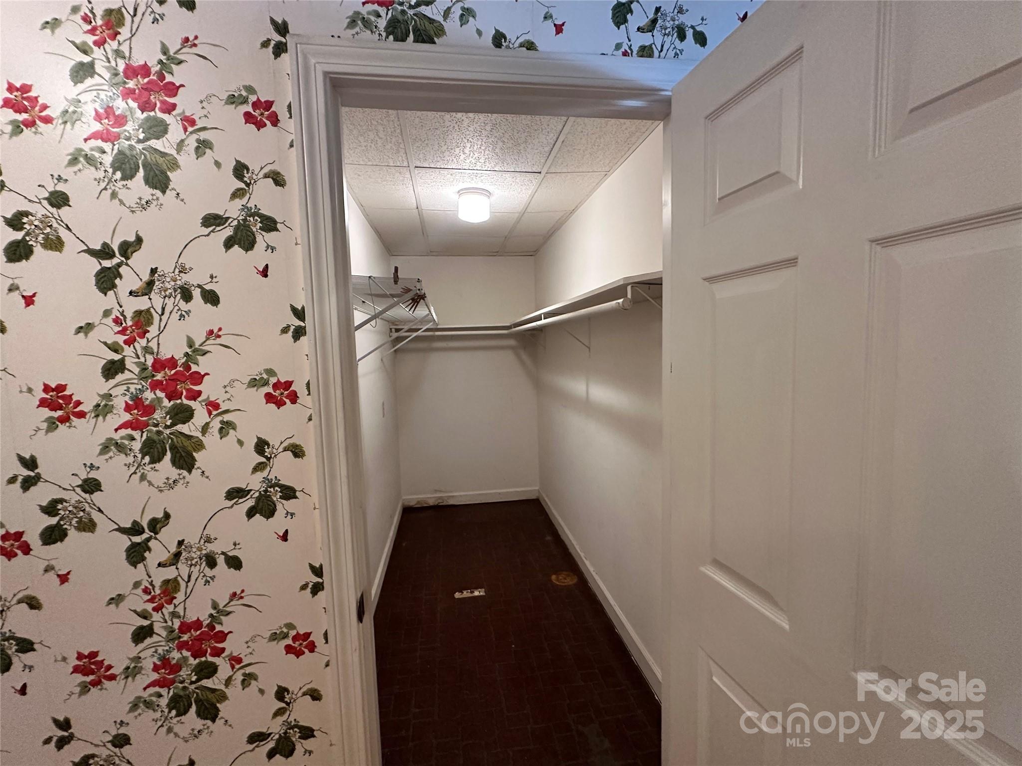 5495 Valley Run Street Property Photo 38